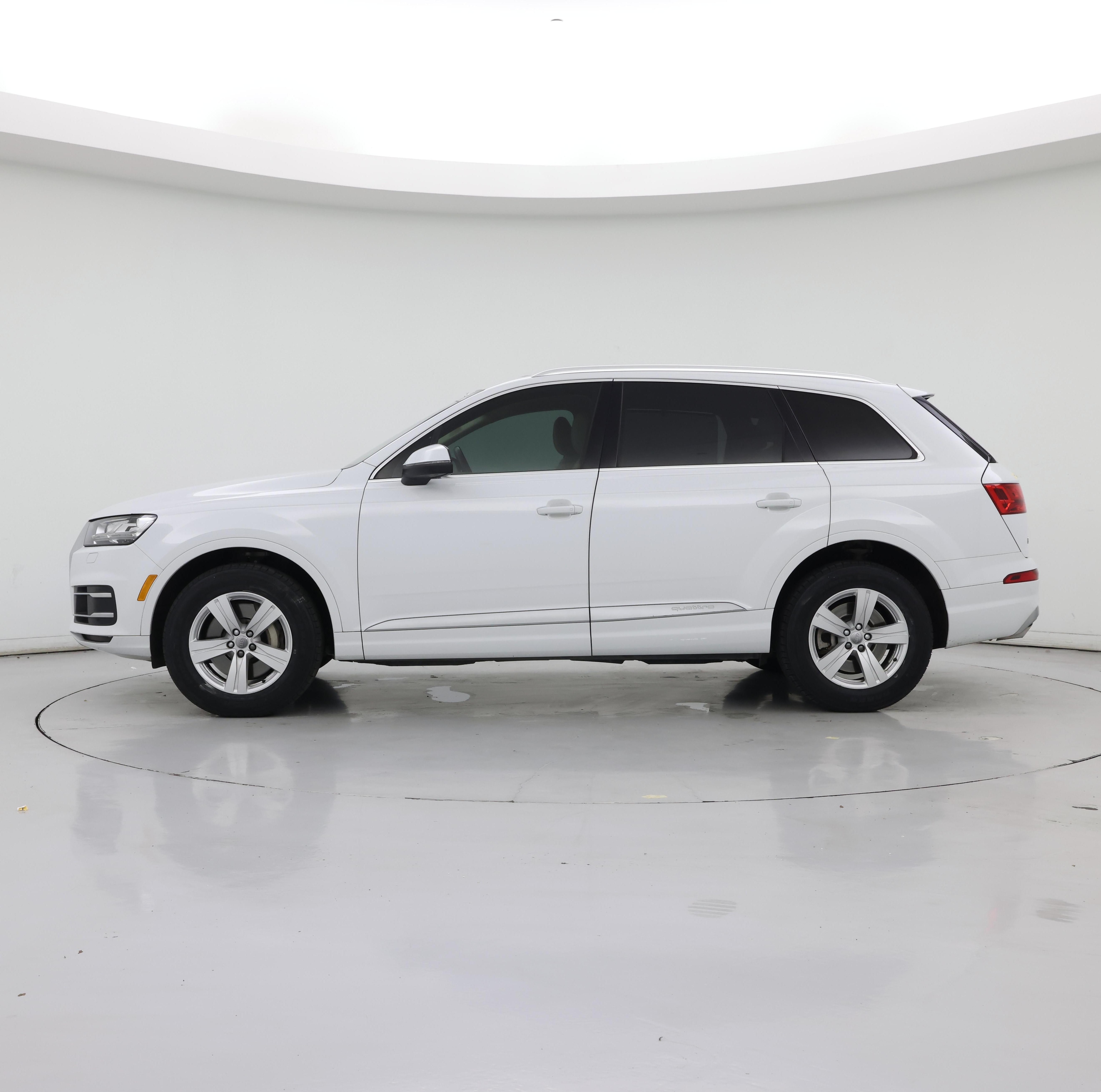 Thumbnail: 2019 Audi Q7 - 3