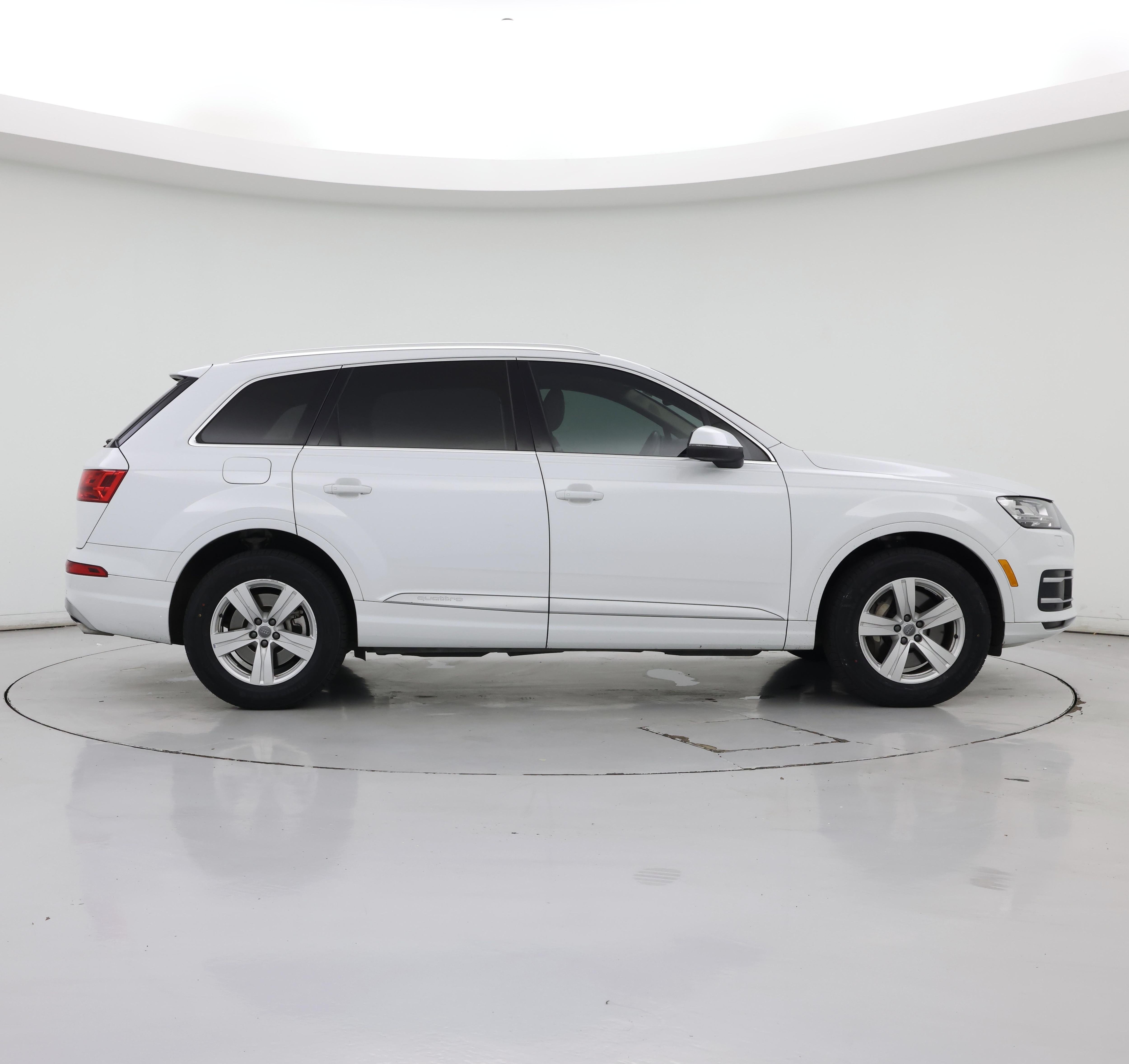 Thumbnail: 2019 Audi Q7 - 7