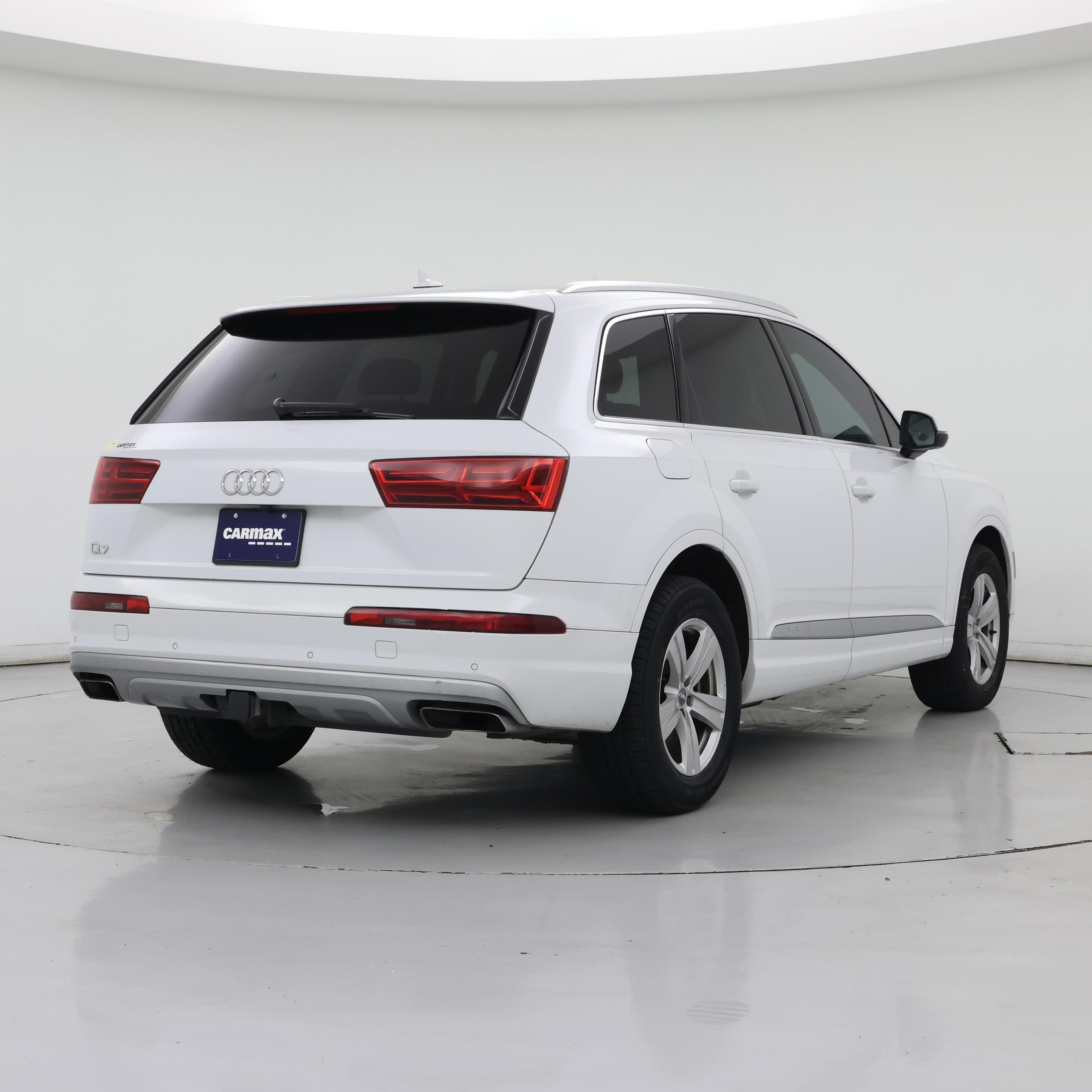 Thumbnail: 2019 Audi Q7 - 8
