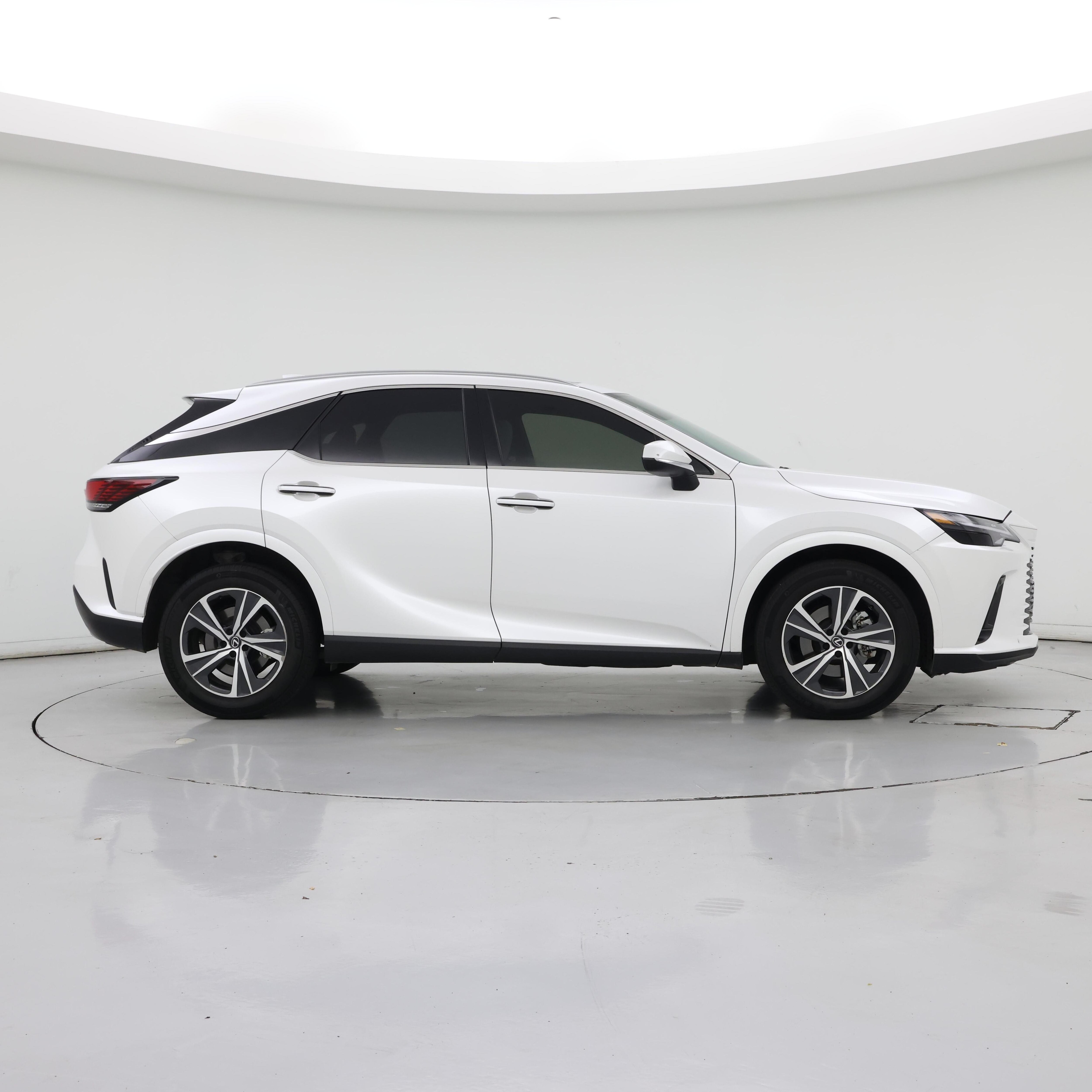 Thumbnail: 2023 Lexus RX - 7