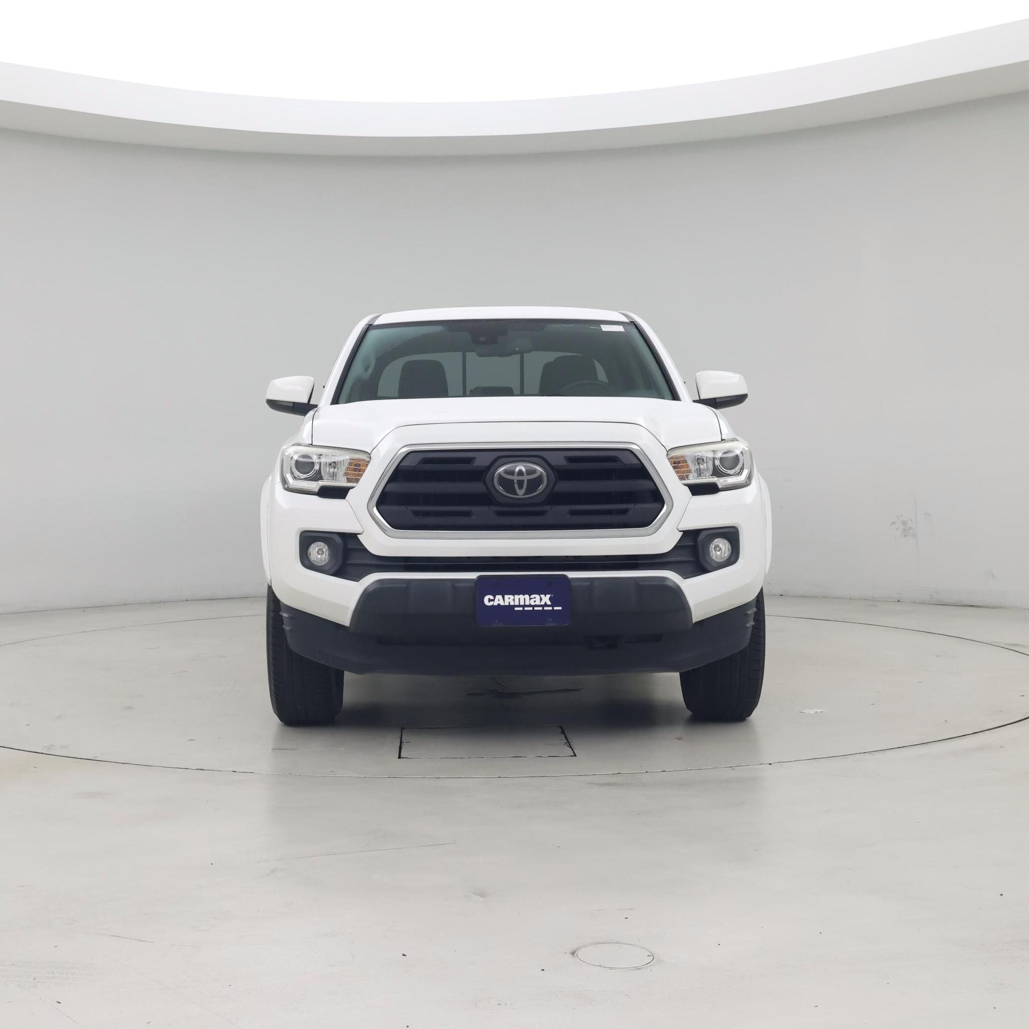 Thumbnail: 2018 Toyota Tacoma - 5