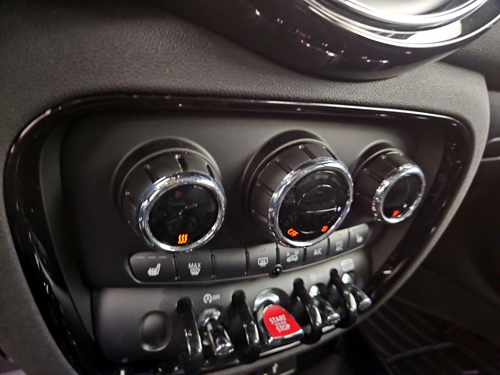 Thumbnail: 2020 MINI Cooper Clubman - 16