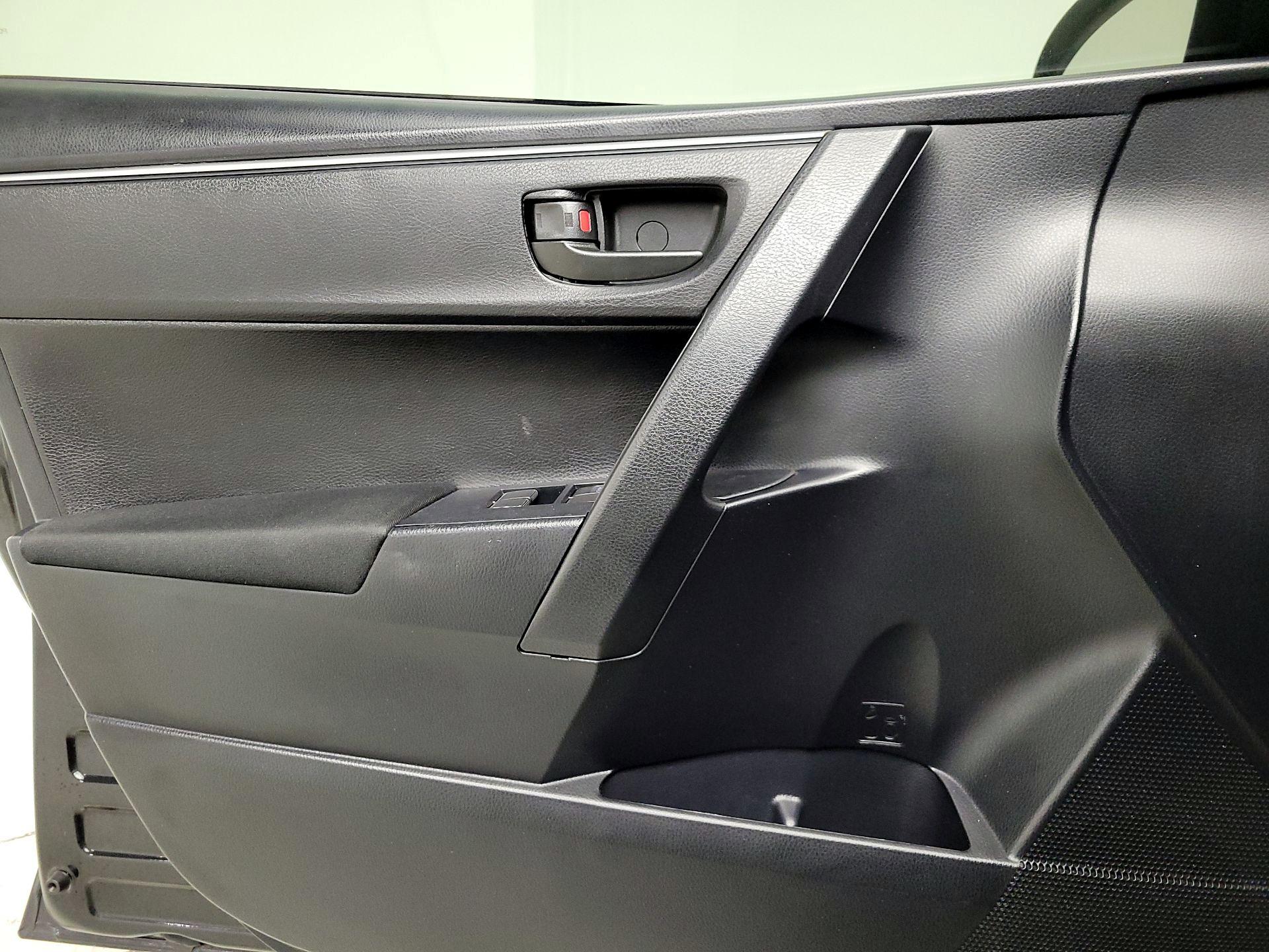 Thumbnail: 2016 Toyota Corolla - 12