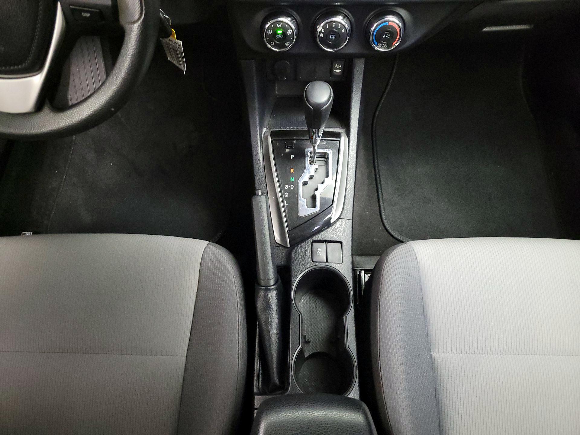 Thumbnail: 2016 Toyota Corolla - 16