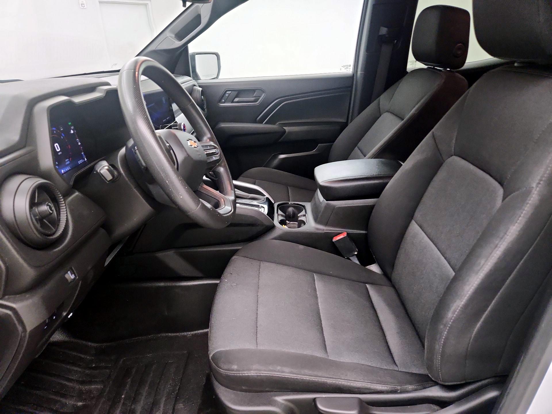 Thumbnail: 2023 Chevrolet Colorado - 11