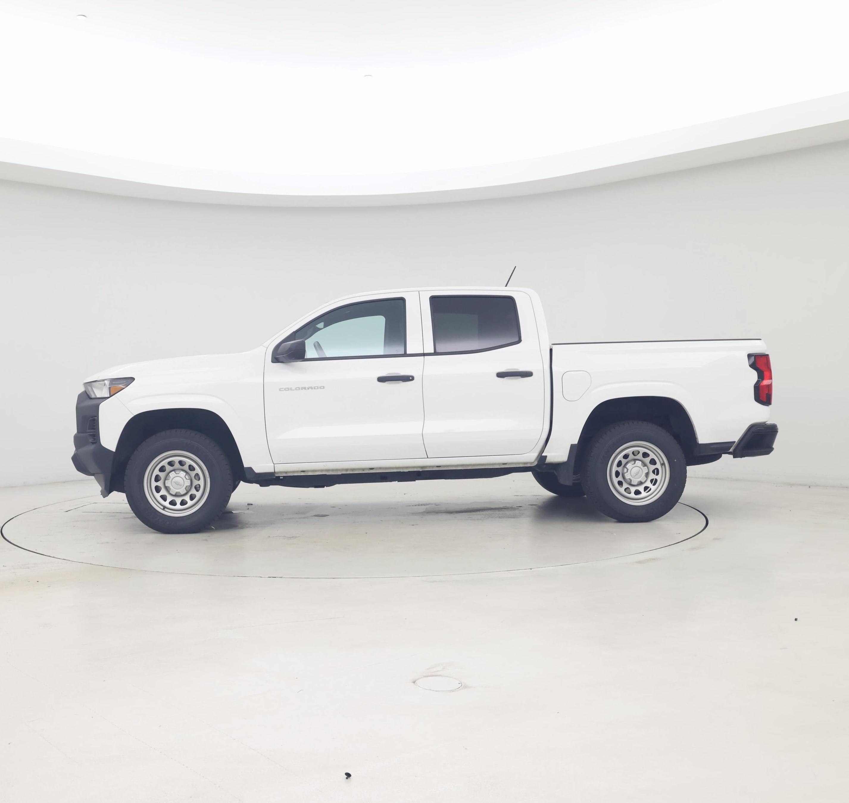 Thumbnail: 2023 Chevrolet Colorado - 3