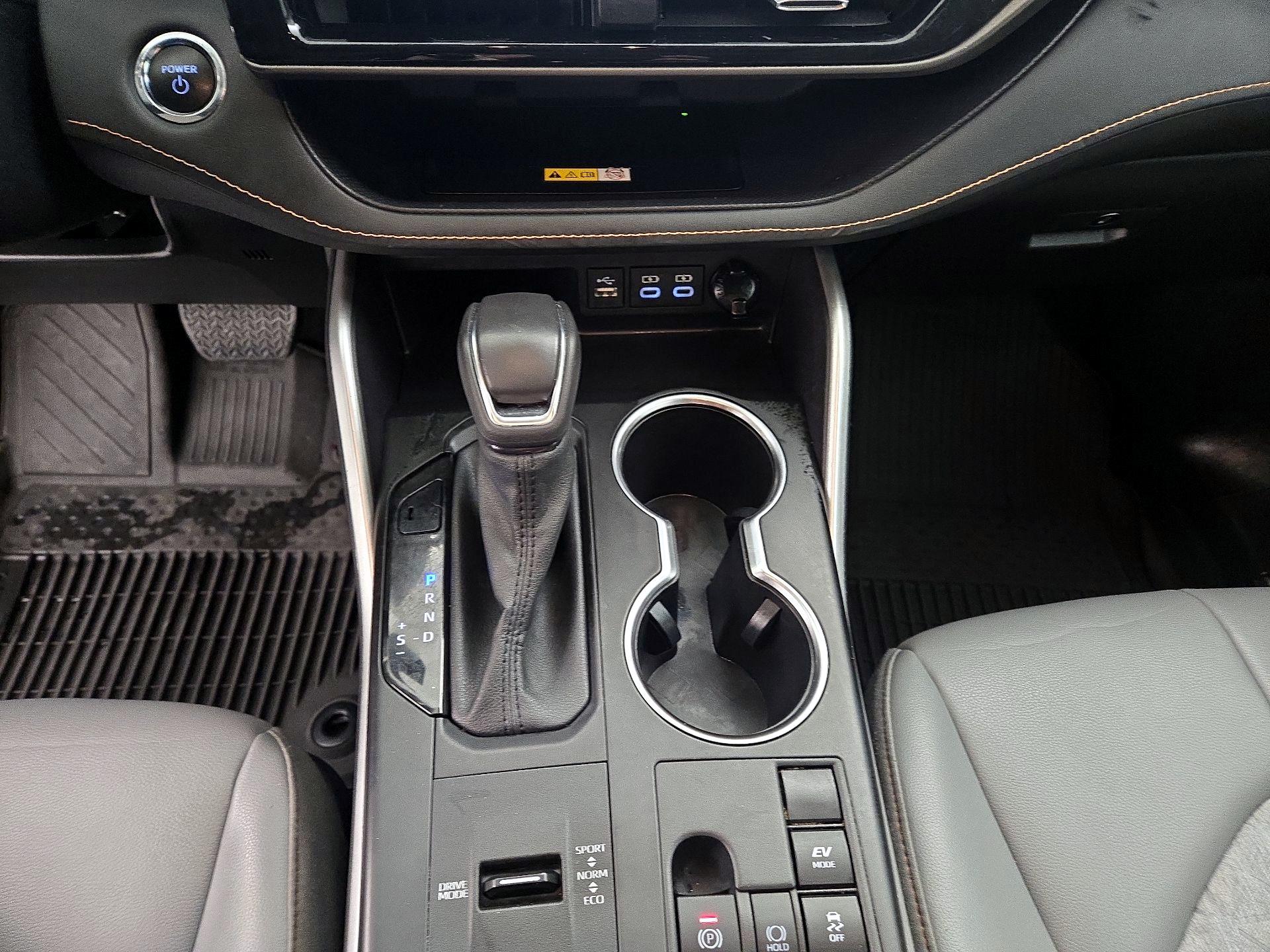 Thumbnail: 2023 Toyota Highlander - 17