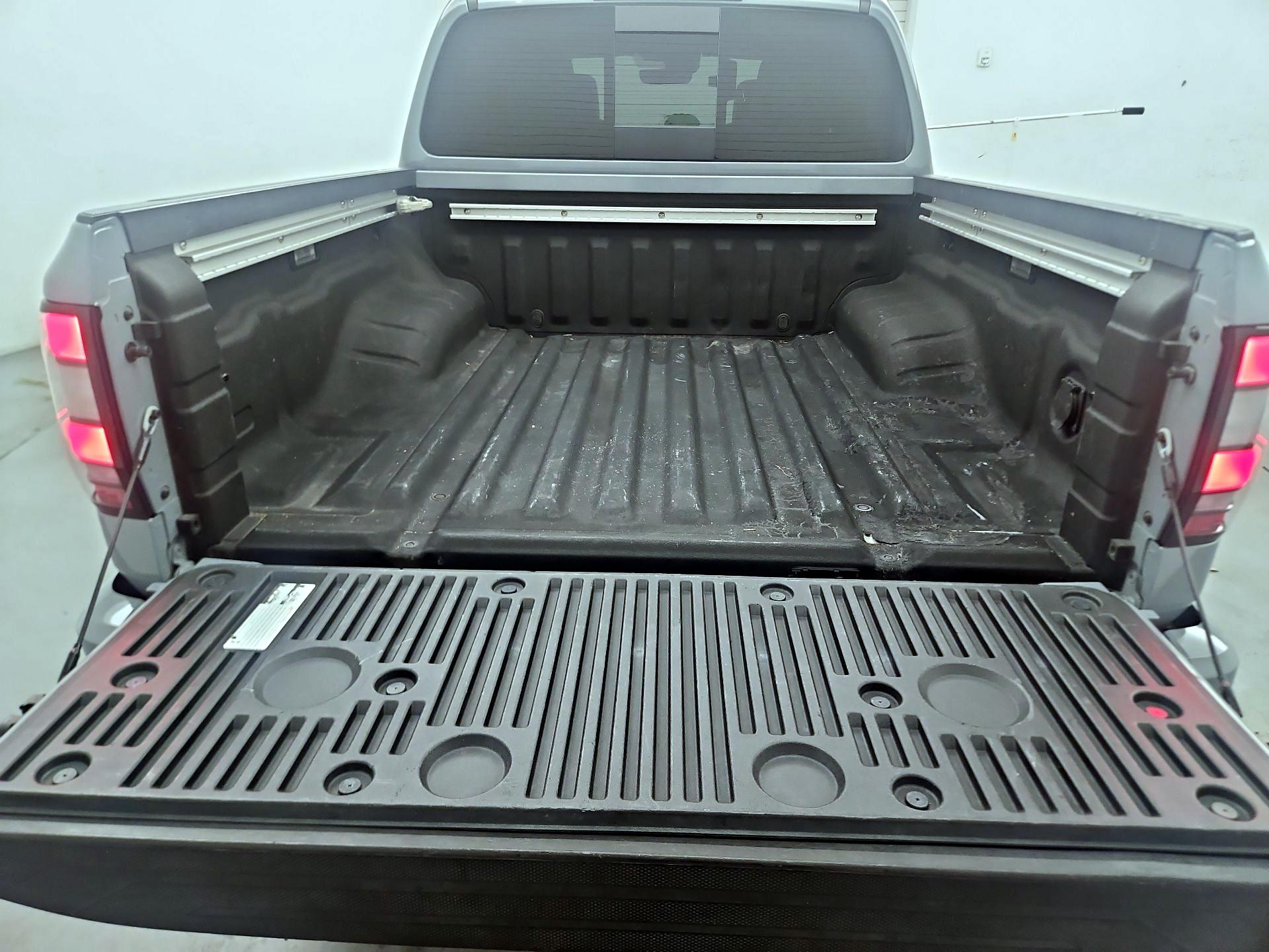 Thumbnail: 2023 Nissan Frontier - 19