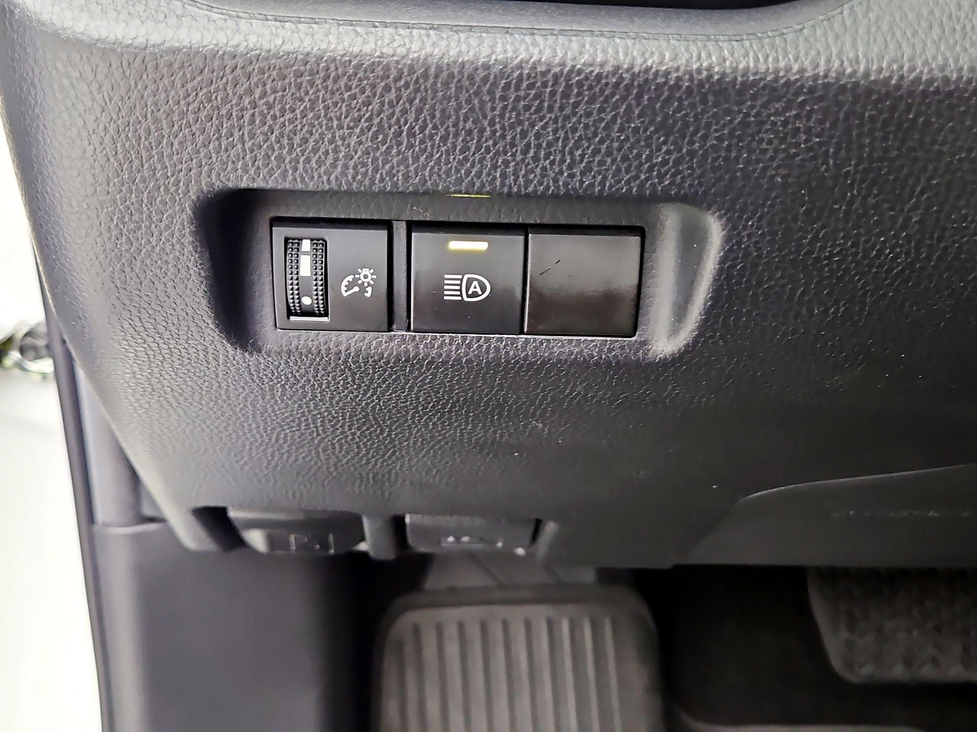 Thumbnail: 2023 Toyota RAV4 - 13