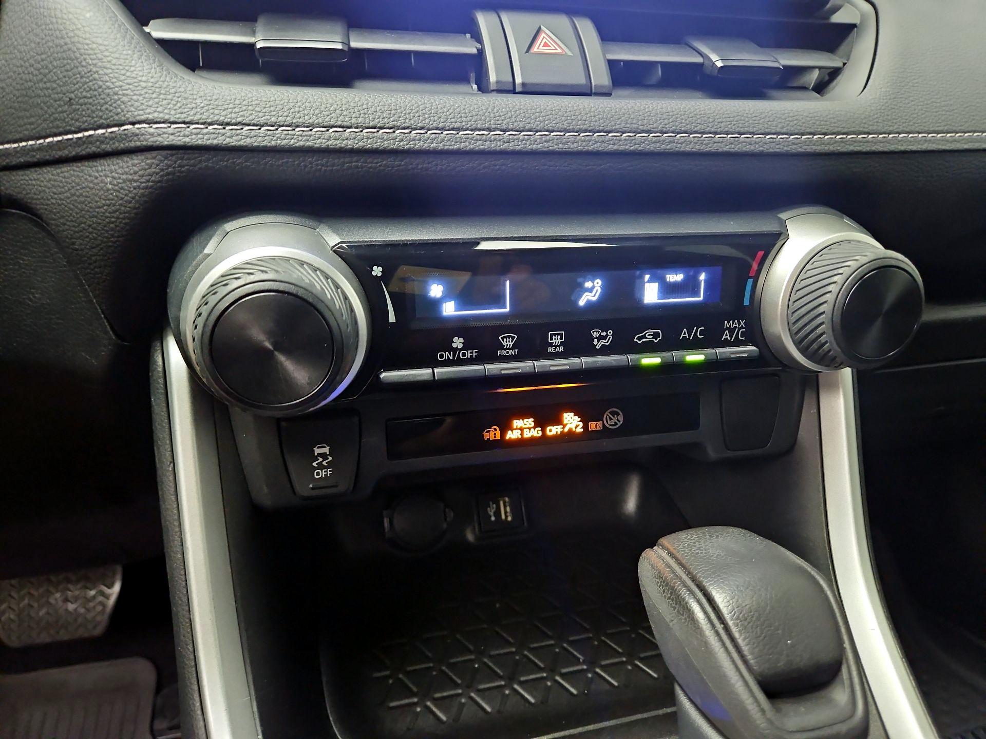 Thumbnail: 2023 Toyota RAV4 - 16