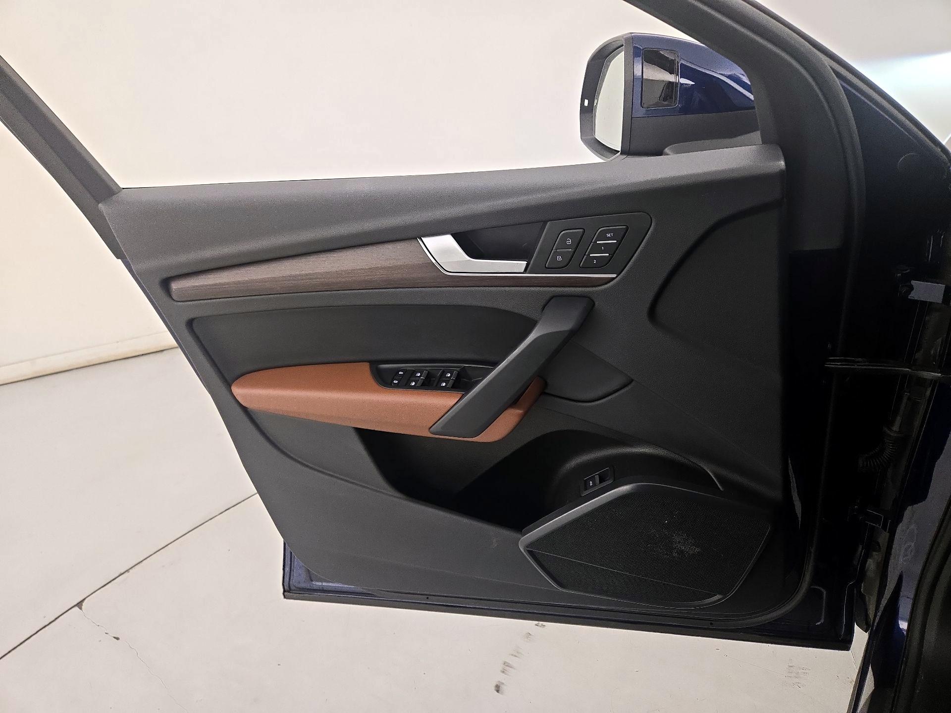 Thumbnail: 2023 Audi Q5 - 12