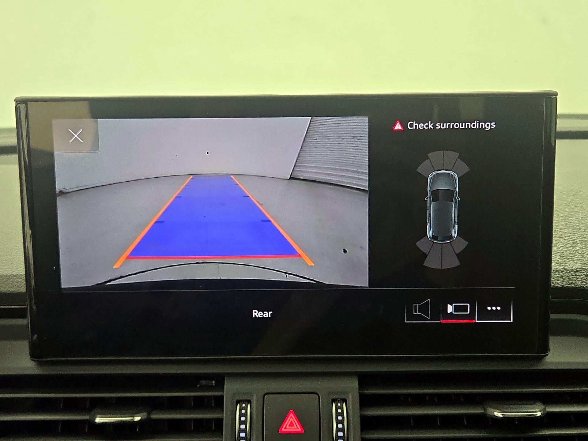 Thumbnail: 2023 Audi Q5 - 14