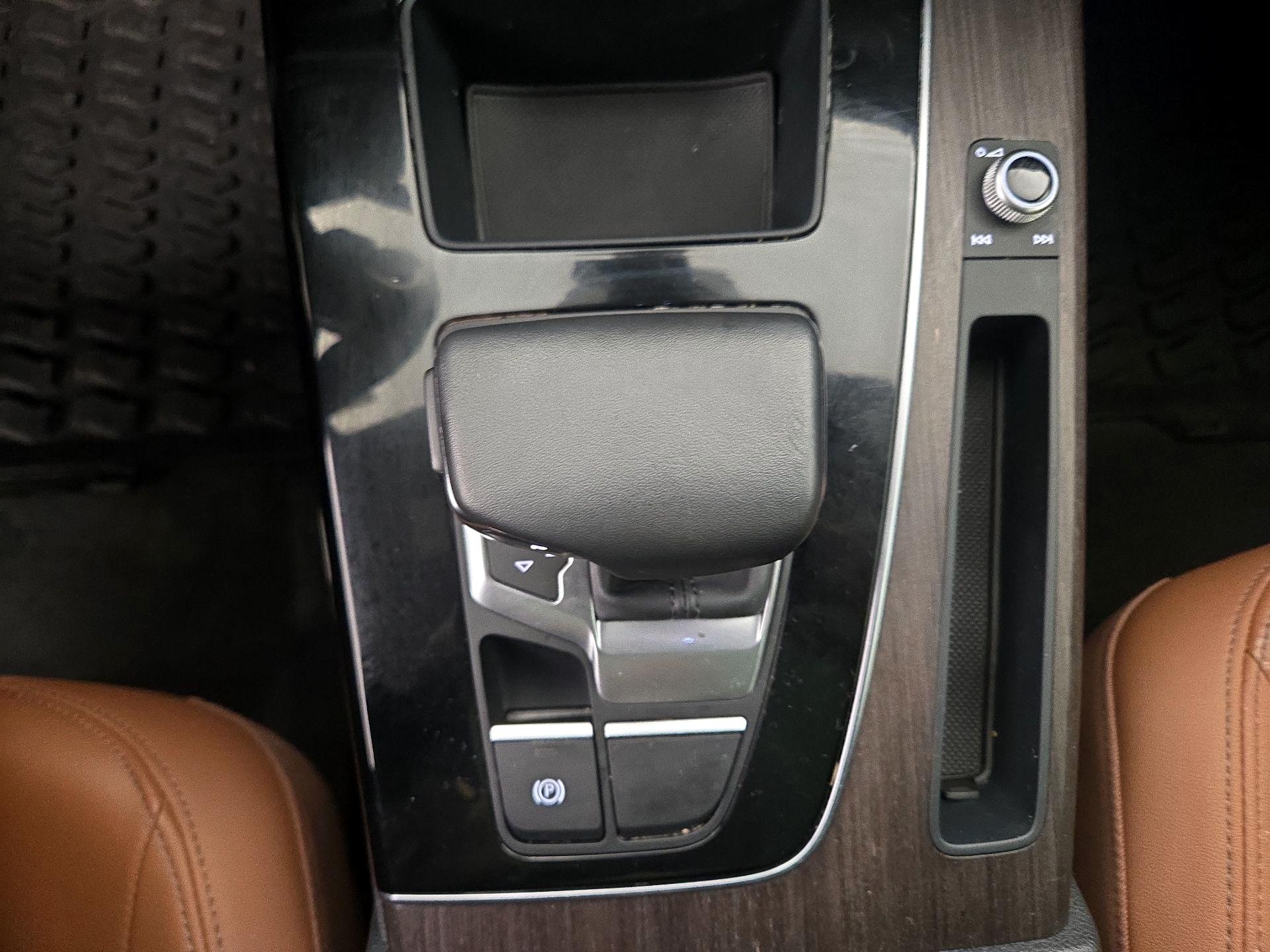 Thumbnail: 2023 Audi Q5 - 17