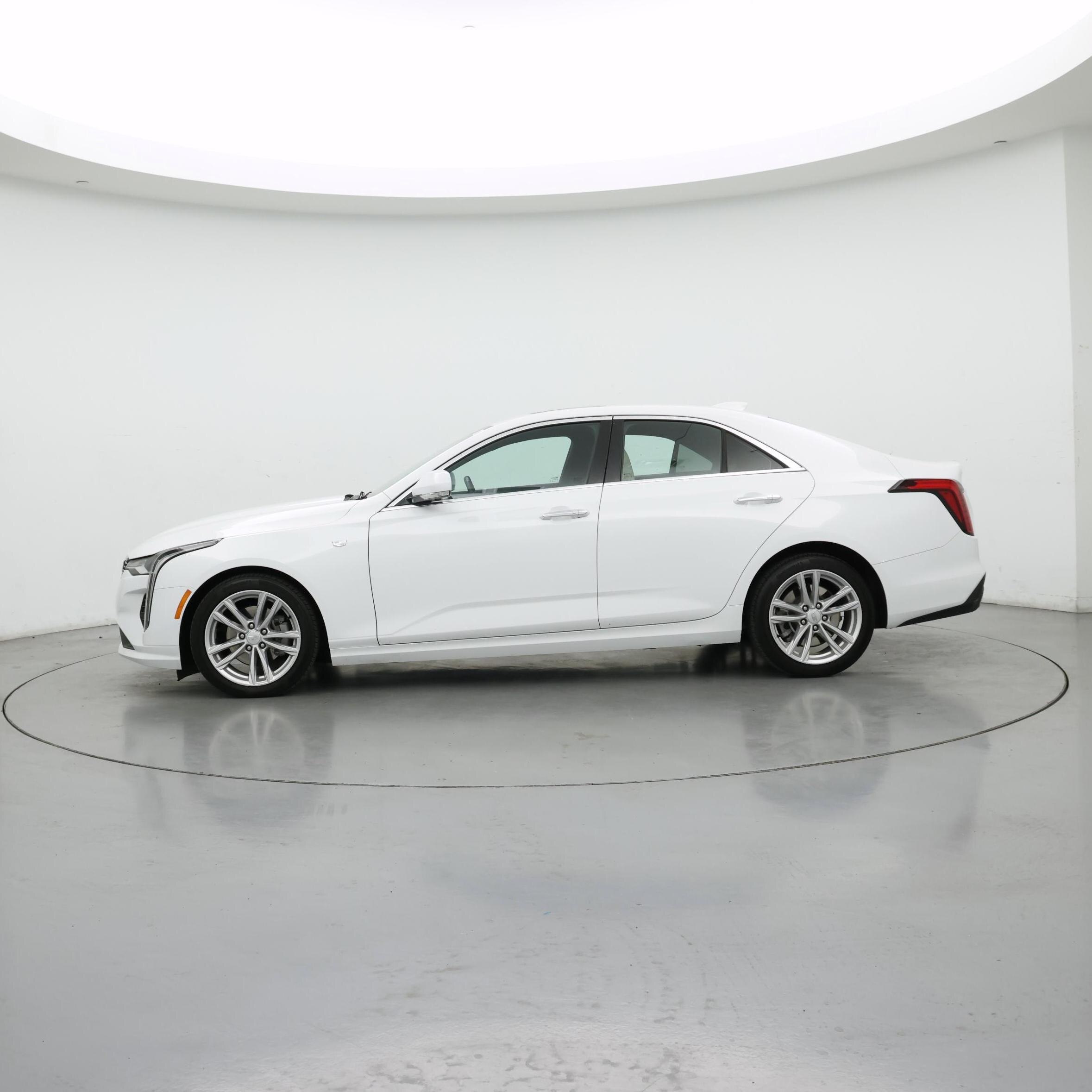 Thumbnail: 2024 Cadillac CT4 - 3