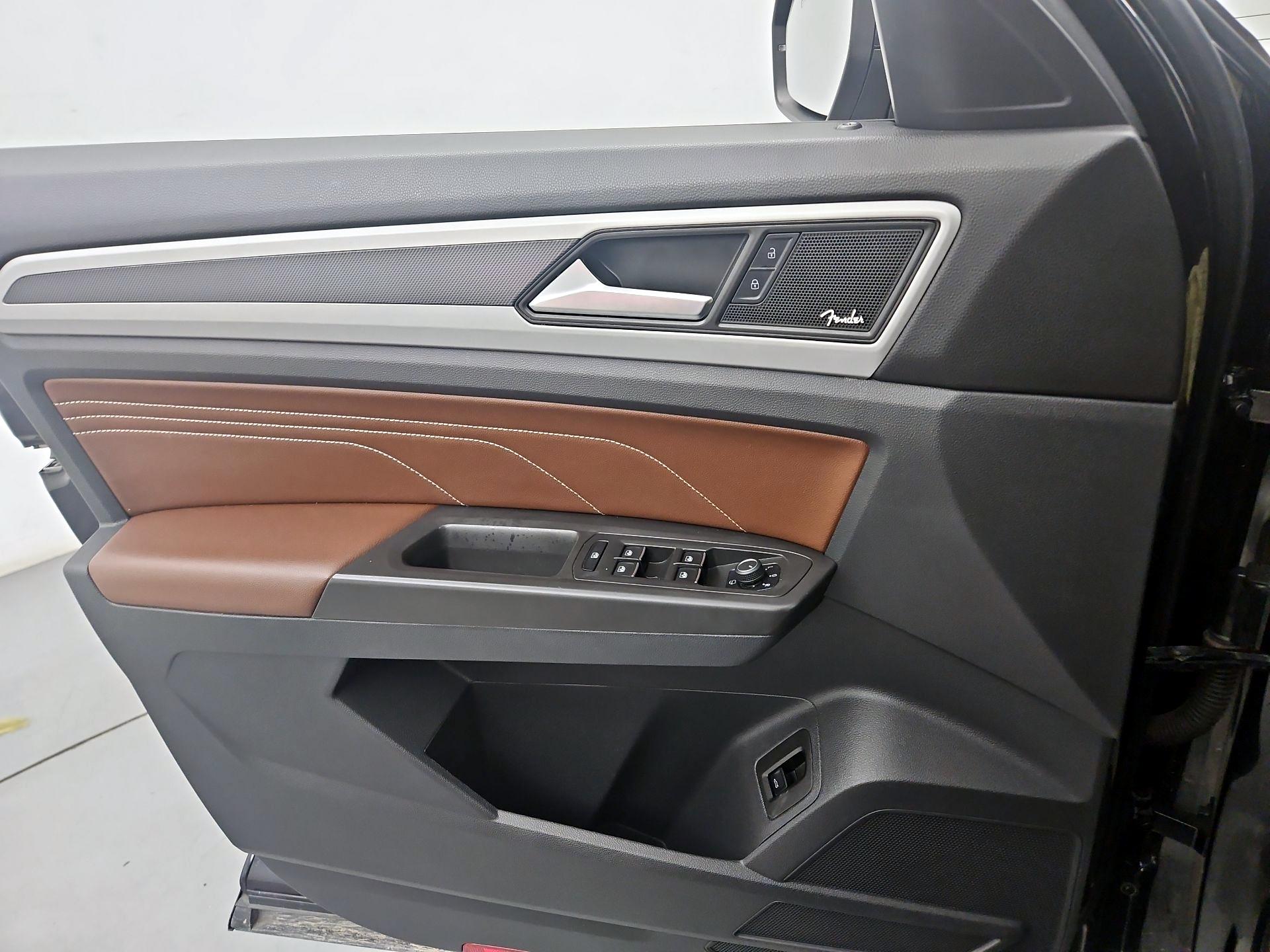 Thumbnail: 2022 Volkswagen Atlas - 12