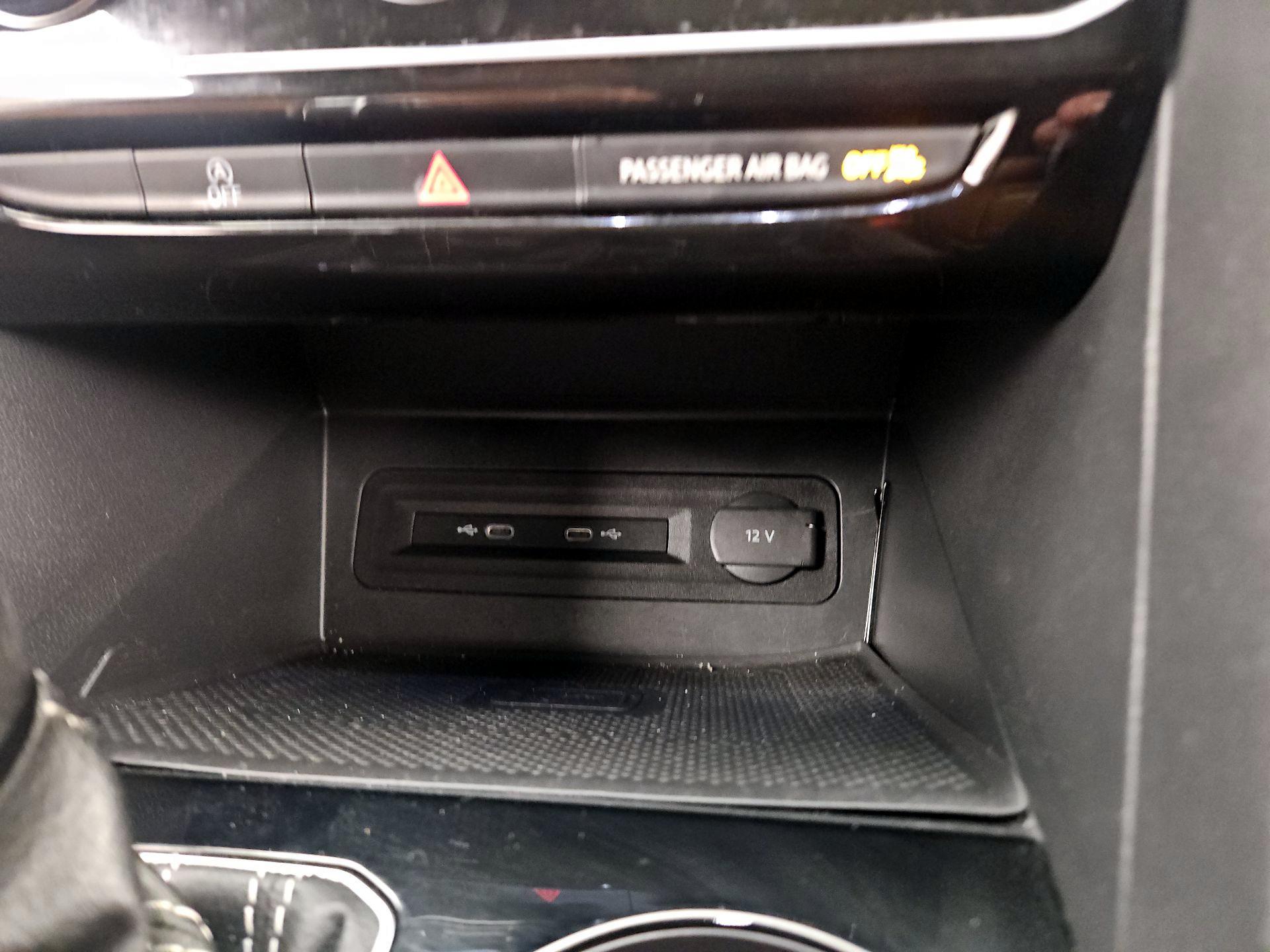 Thumbnail: 2022 Volkswagen Atlas - 19