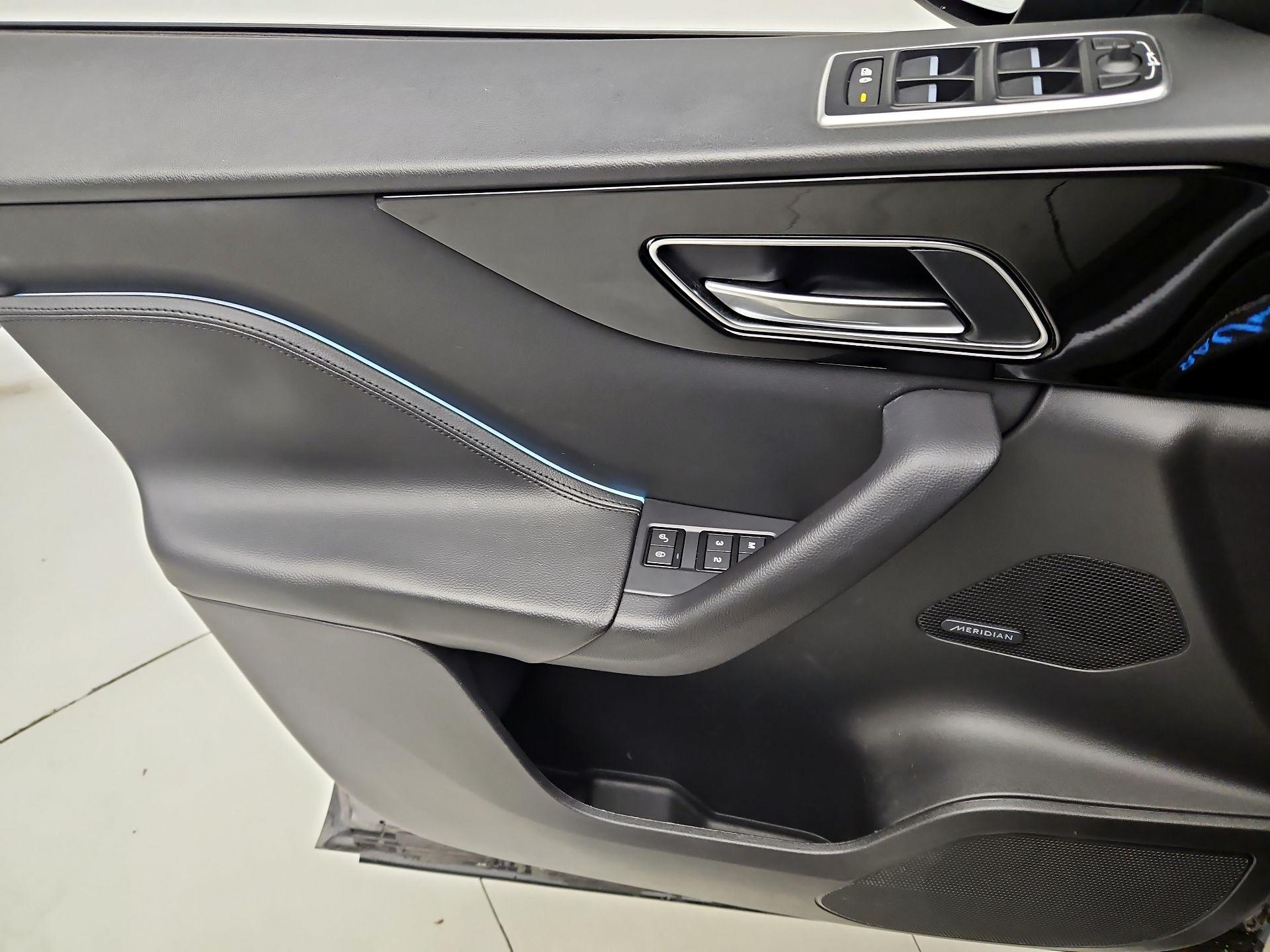 Thumbnail: 2020 Jaguar F-Pace - 12