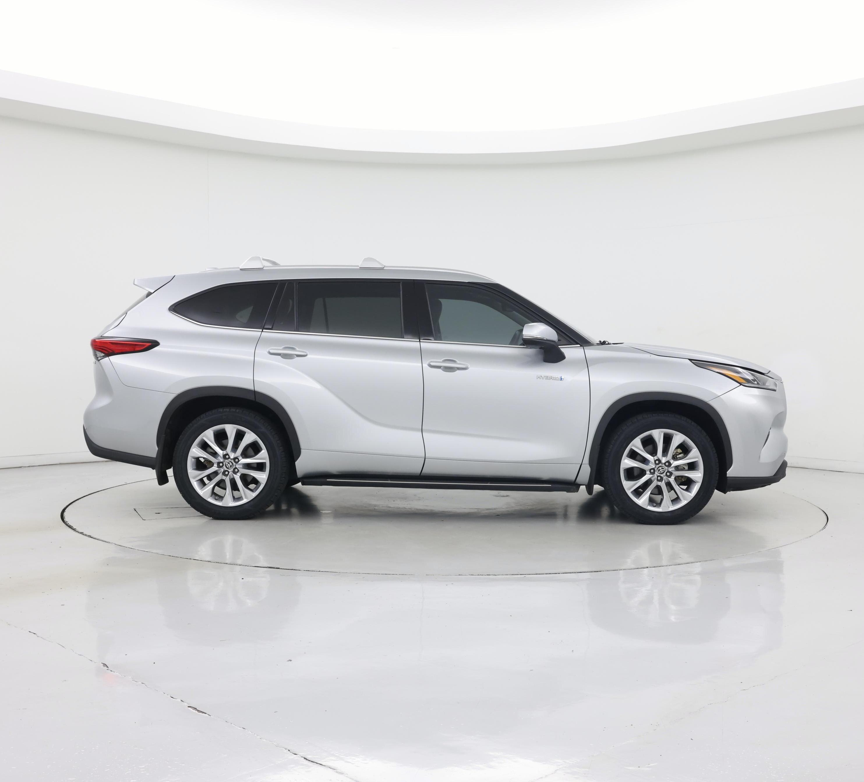 Thumbnail: 2021 Toyota Highlander - 7
