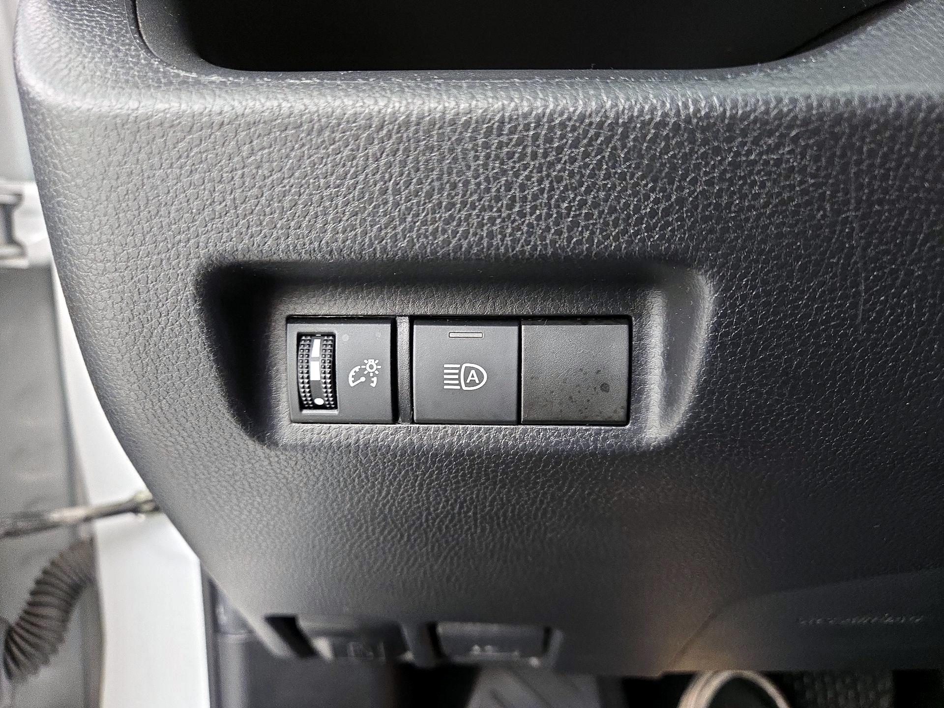 Thumbnail: 2022 Toyota RAV4 - 13