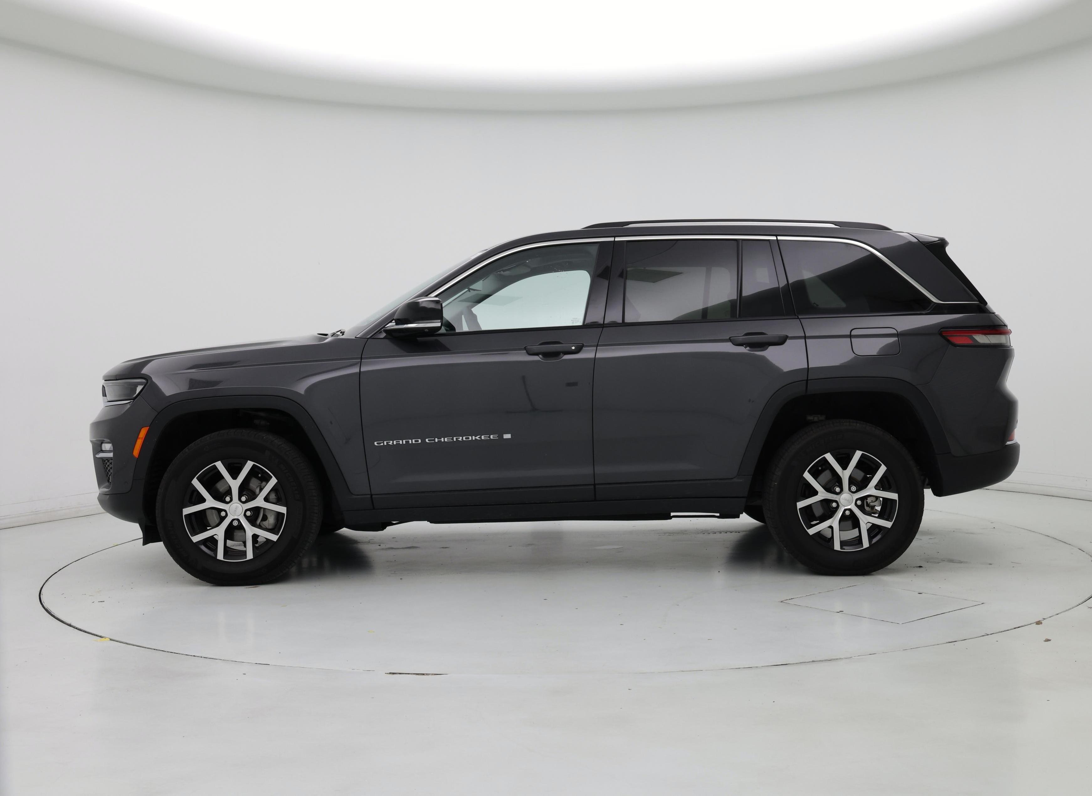 Thumbnail: 2023 Jeep Grand Cherokee - 3