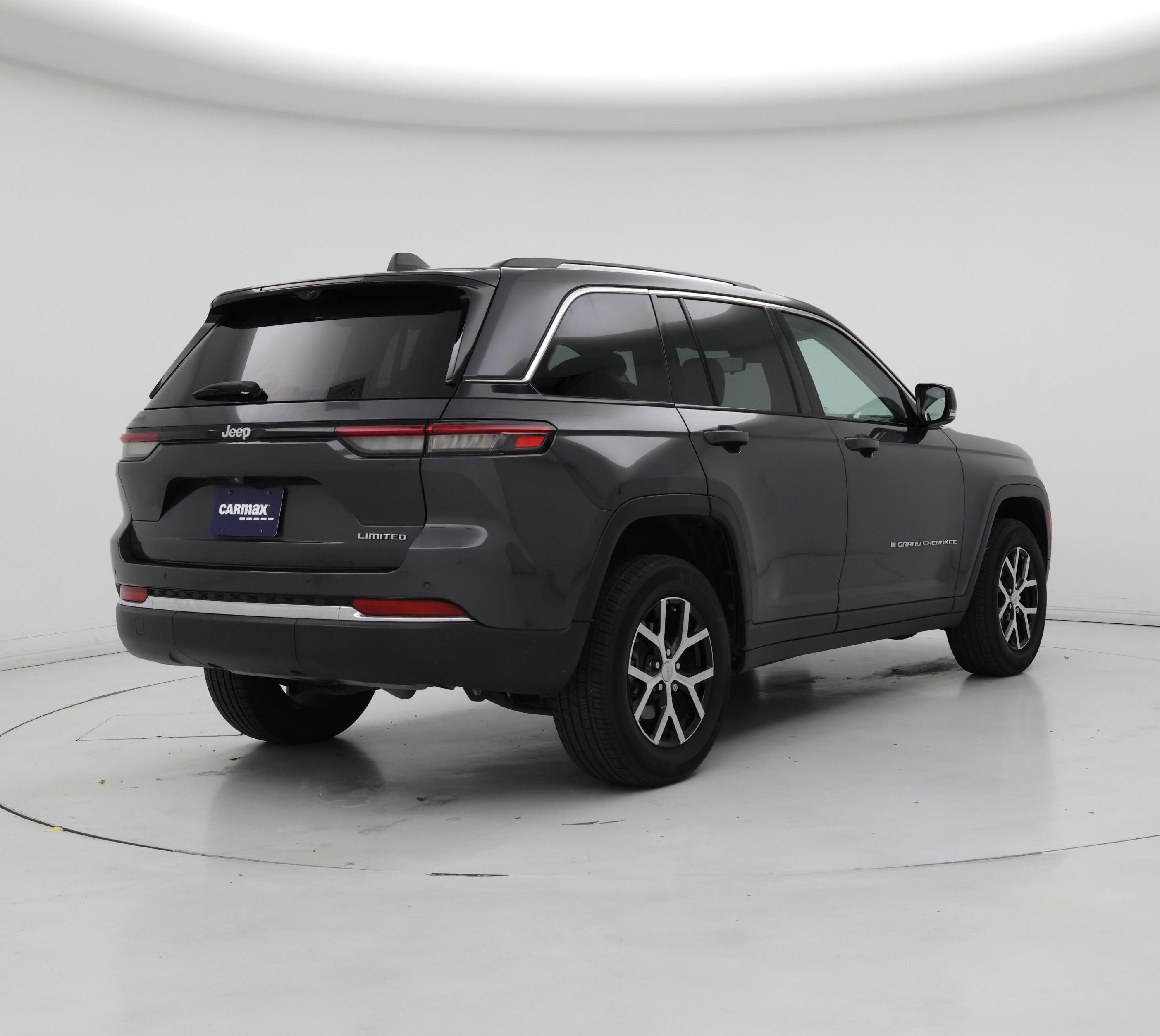 Thumbnail: 2023 Jeep Grand Cherokee - 8