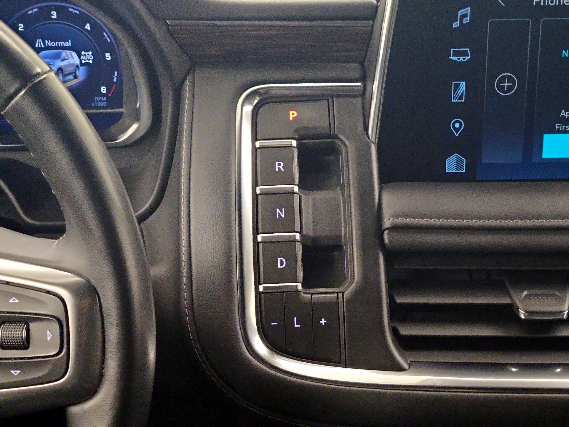 Thumbnail: 2023 Chevrolet Tahoe - 18