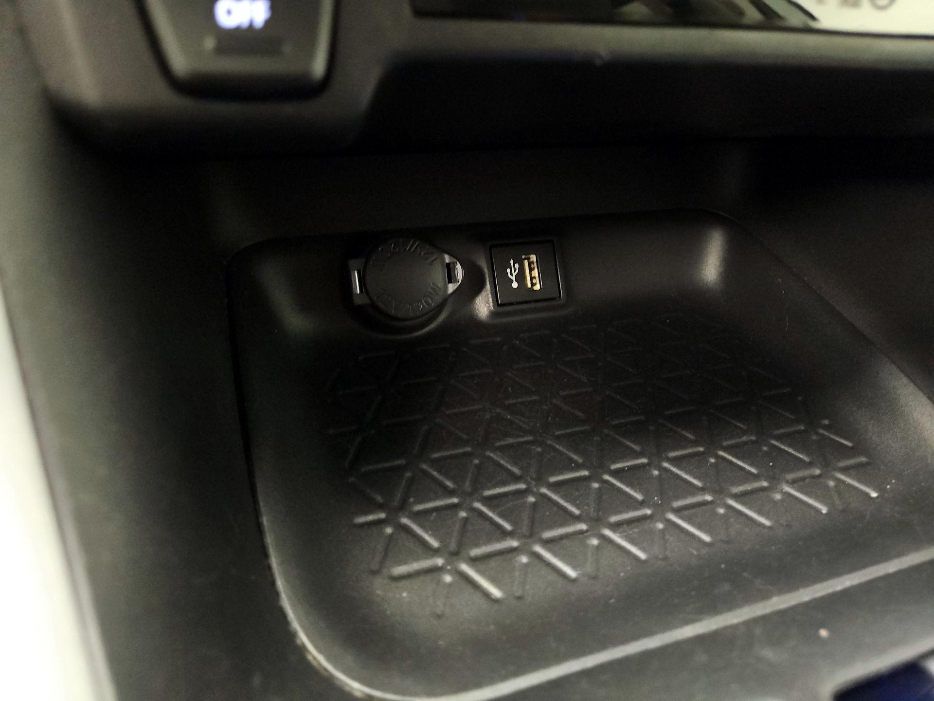 Thumbnail: 2024 Toyota RAV4 - 18