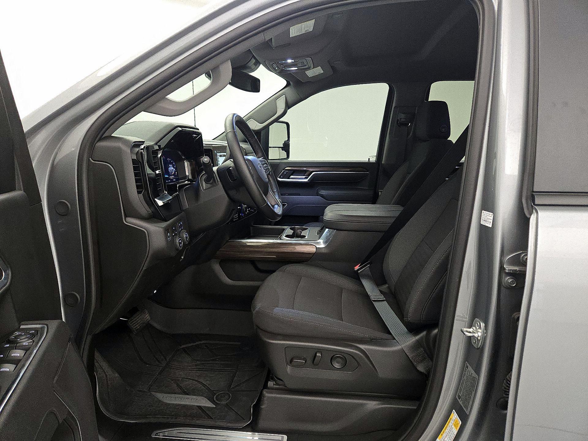 Thumbnail: 2025 Chevrolet Silverado 2500 - 11