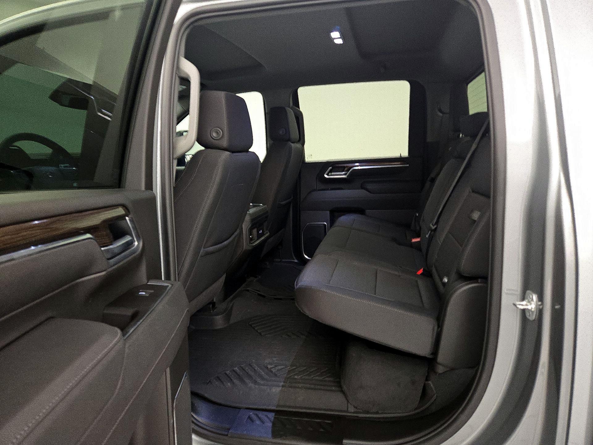 Thumbnail: 2025 Chevrolet Silverado 2500 - 20