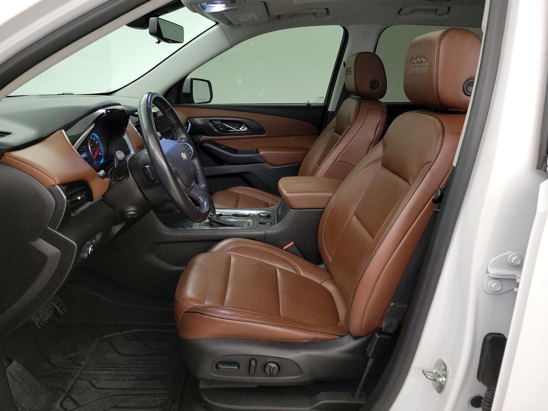 Thumbnail: 2018 Chevrolet Traverse - 11