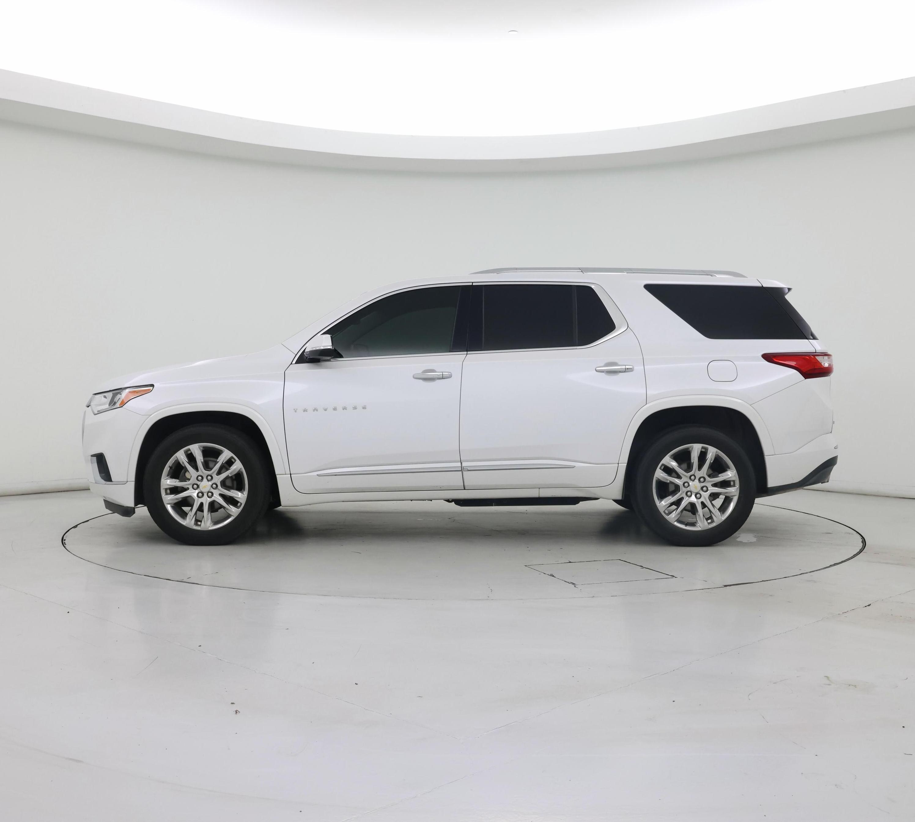 Thumbnail: 2018 Chevrolet Traverse - 3