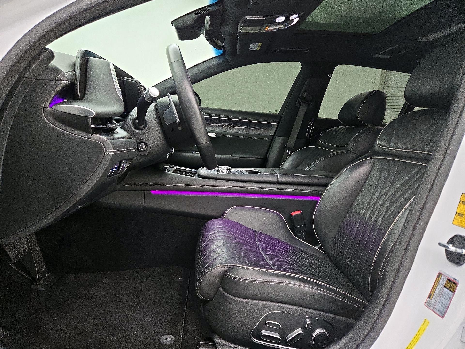 Thumbnail: 2023 Genesis G90 - 11