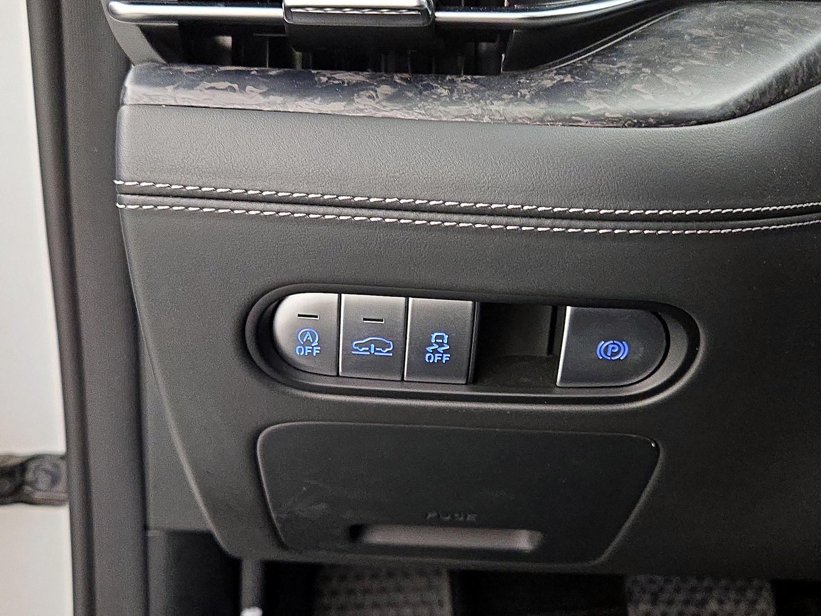 2023 GENESIS G90 Base - Photo 14