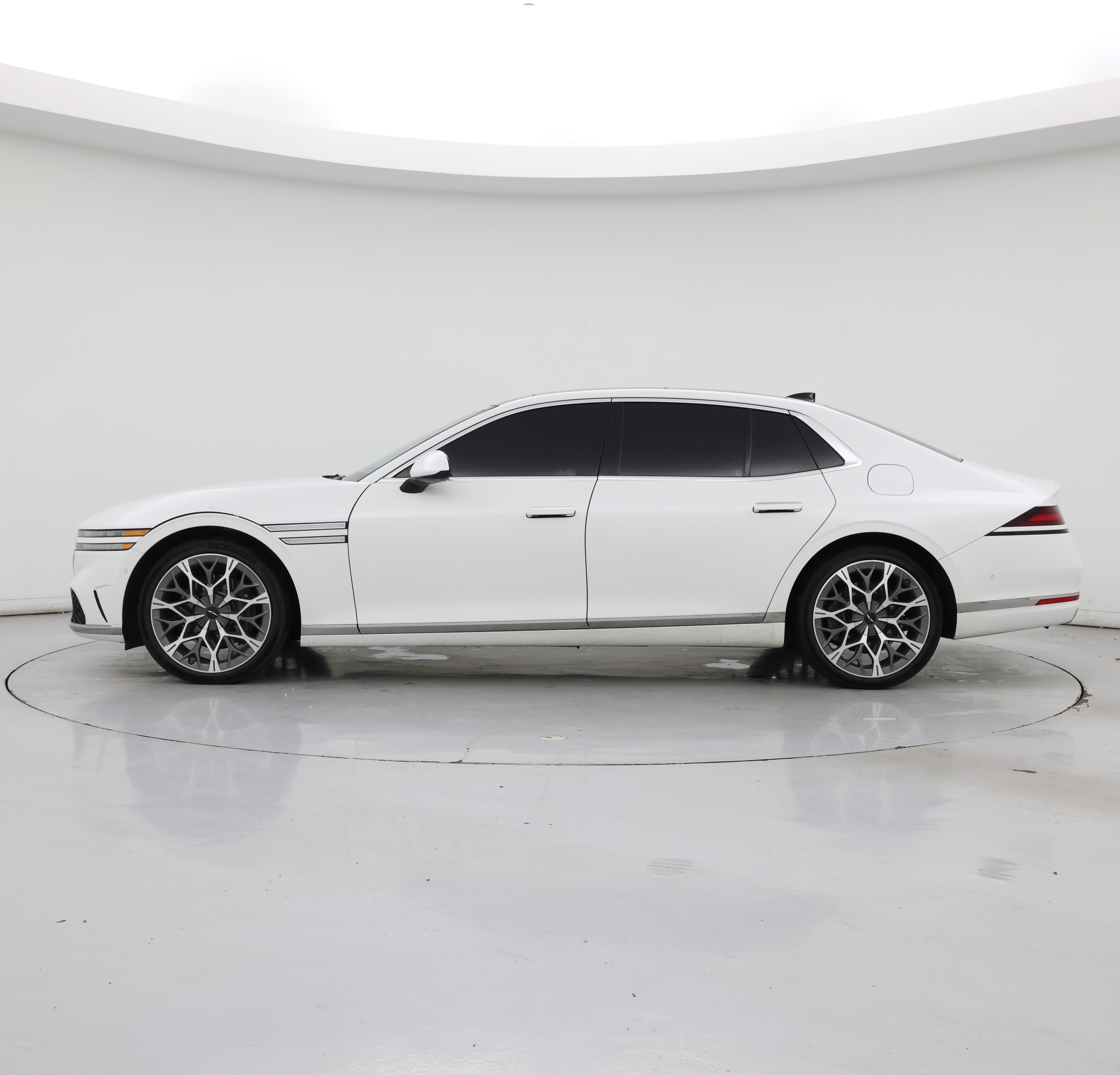 Thumbnail: 2023 Genesis G90 - 3