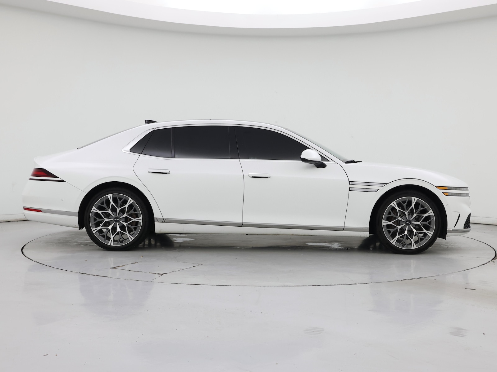 2023 GENESIS G90 Base - Photo 8