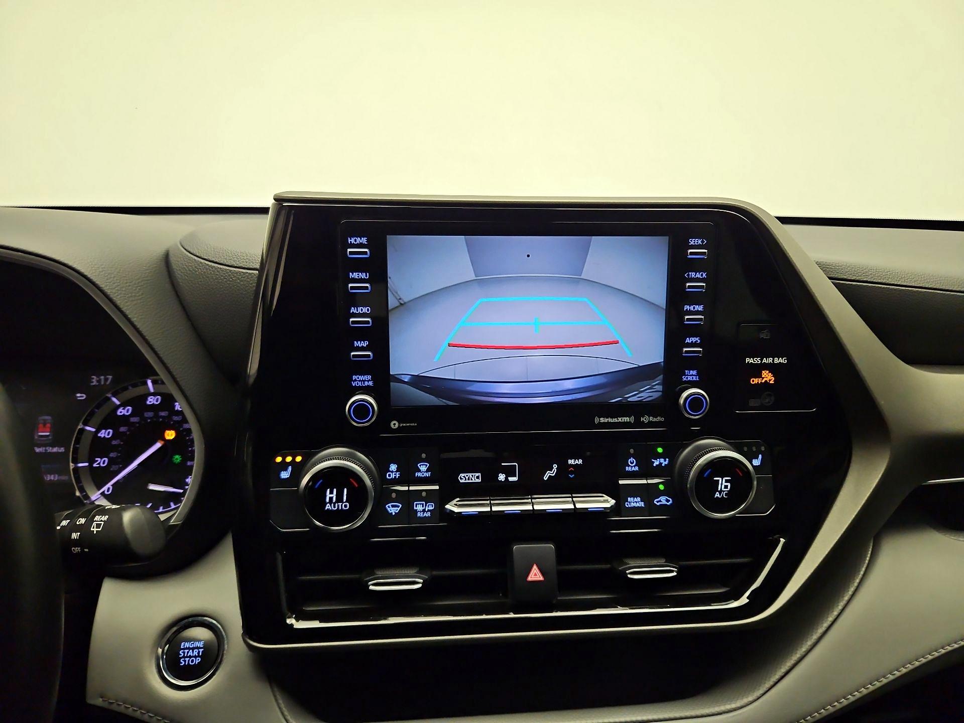 Thumbnail: 2022 Toyota Highlander - 13