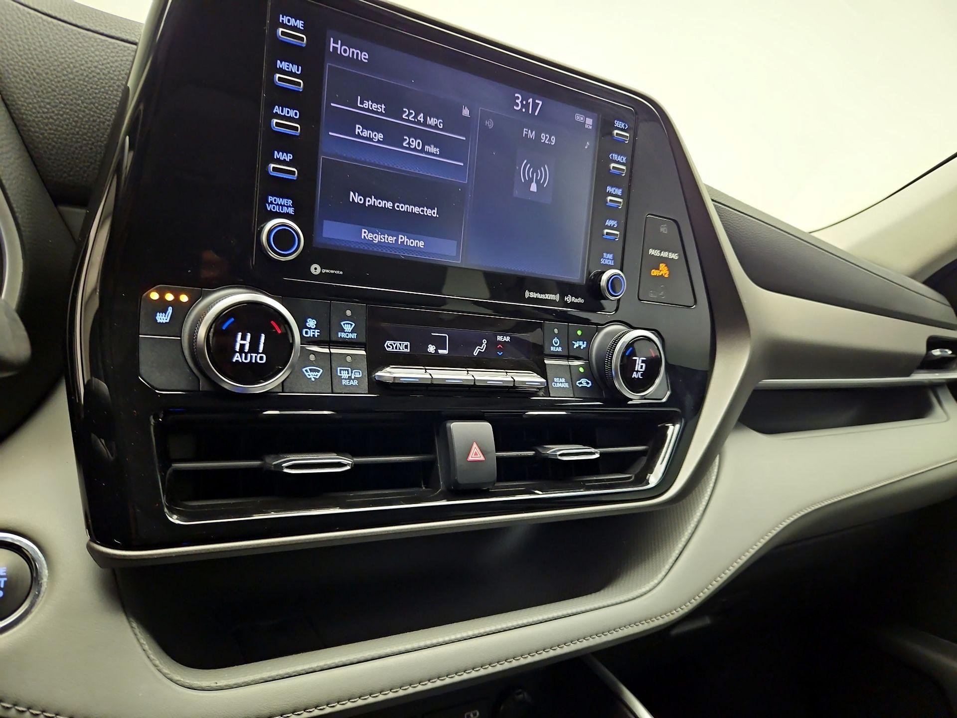 Thumbnail: 2022 Toyota Highlander - 15