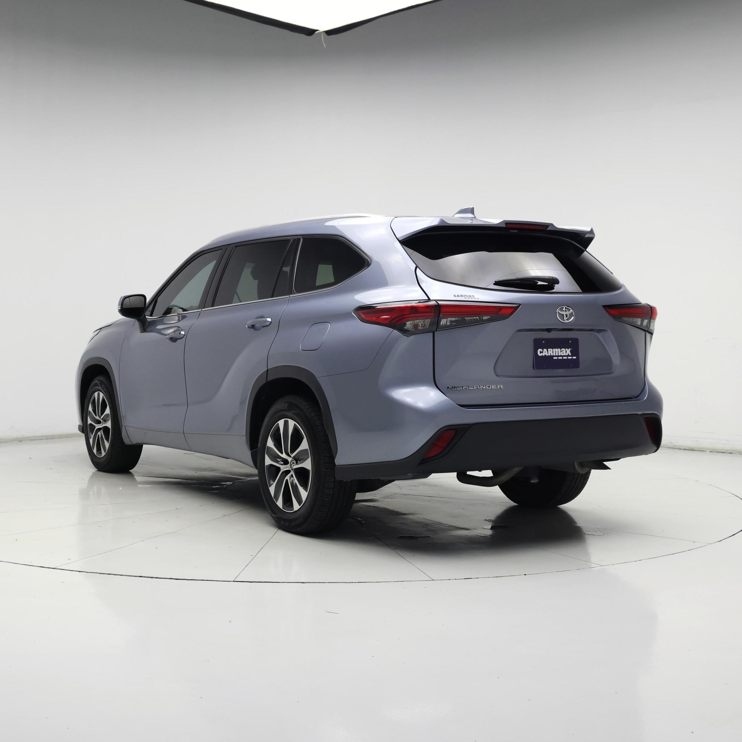 Thumbnail: 2022 Toyota Highlander - 2