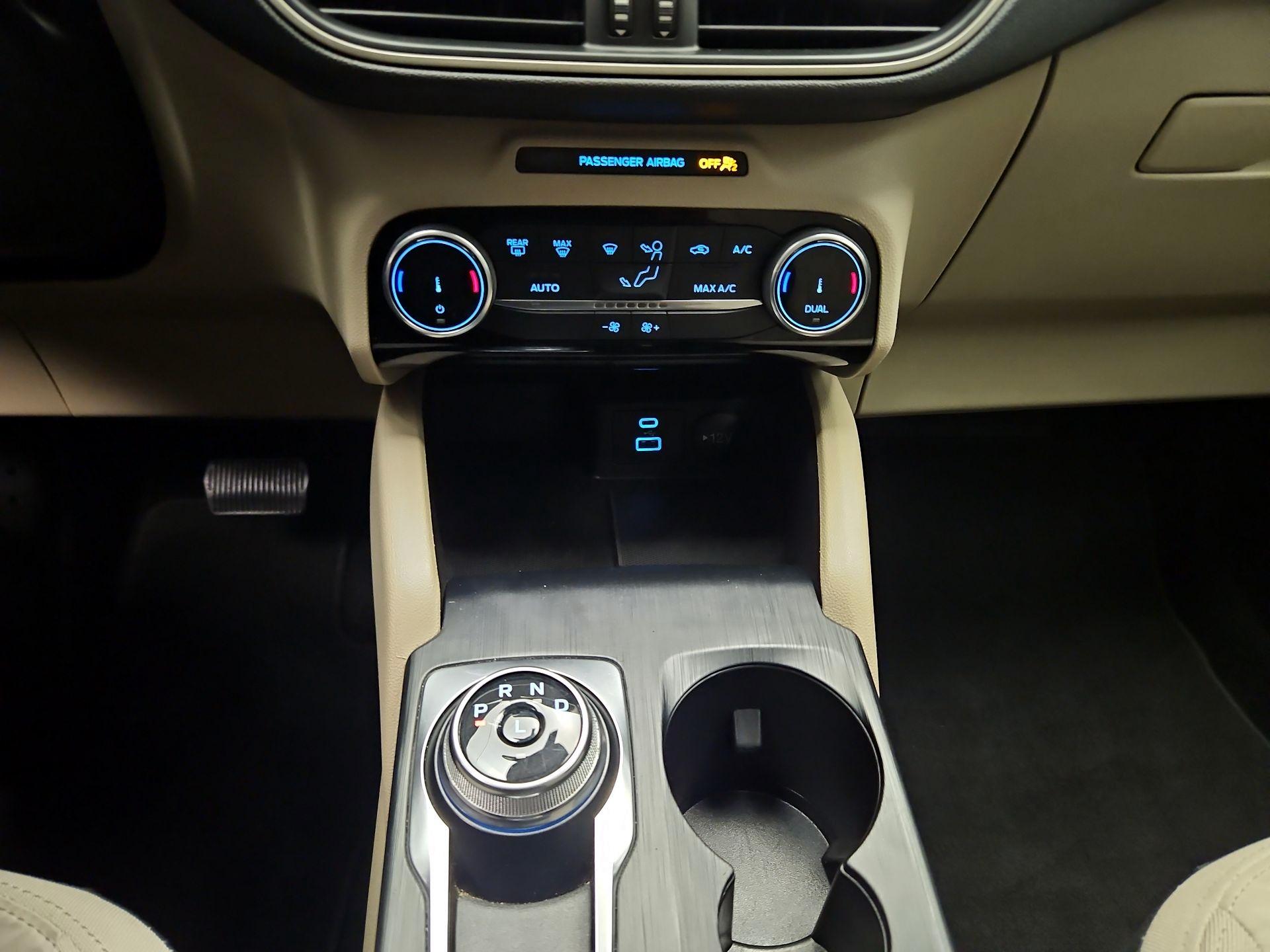 Thumbnail: 2022 Ford Escape - 16