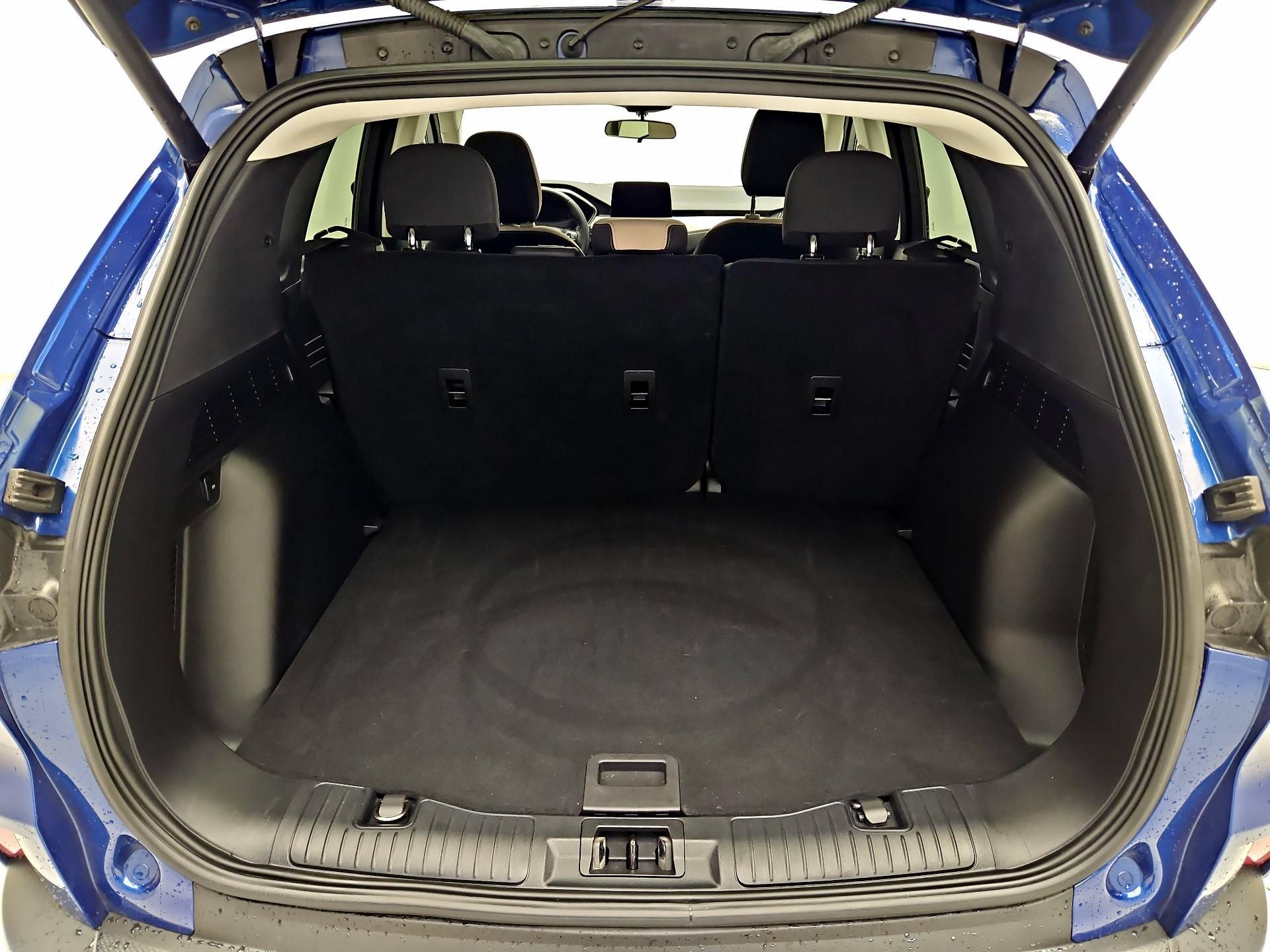 Thumbnail: 2022 Ford Escape - 18