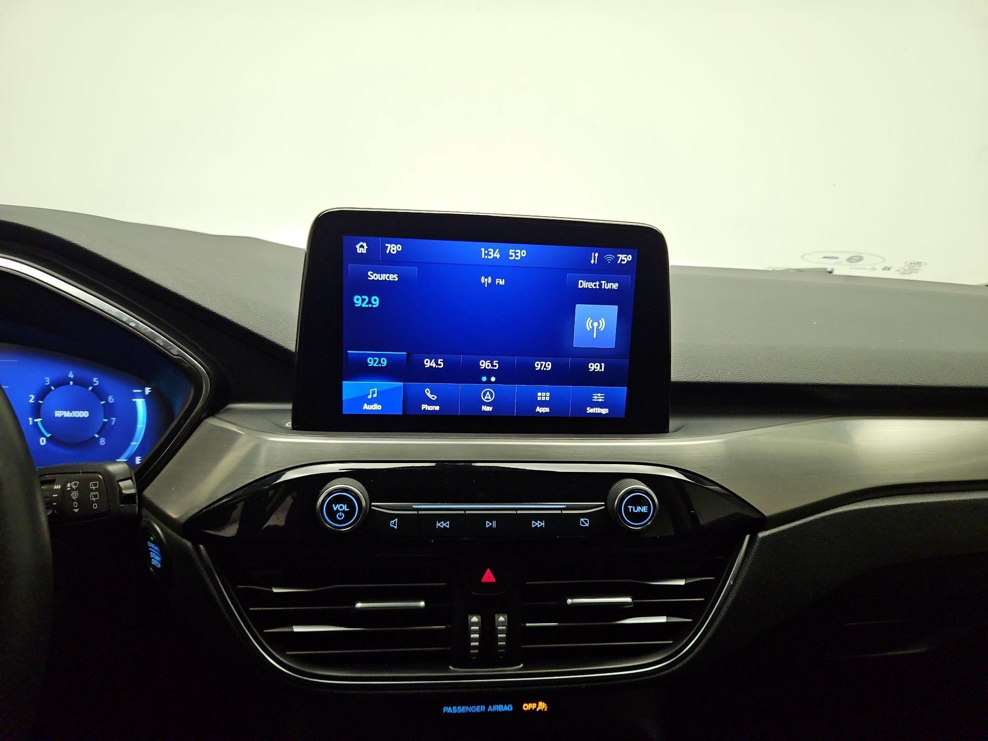 Thumbnail: 2022 Ford Escape - 15