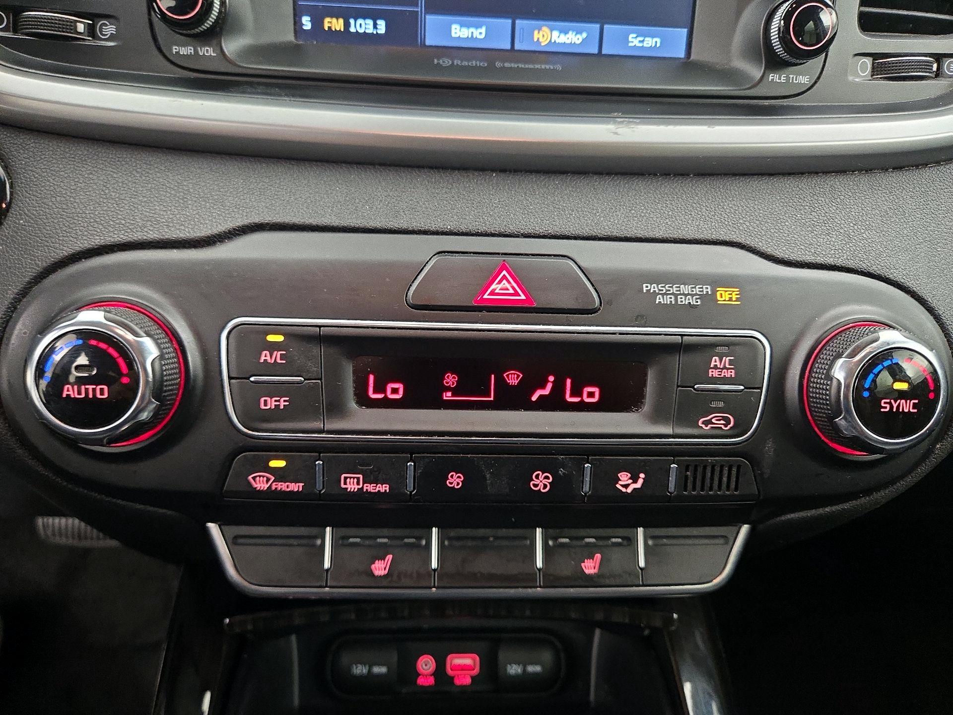 Thumbnail: 2019 Kia Sorento - 16