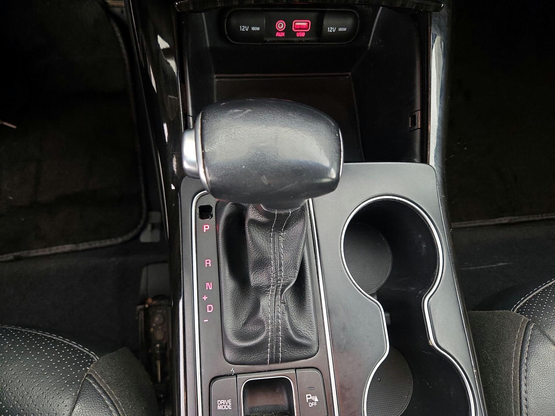 Thumbnail: 2019 Kia Sorento - 17