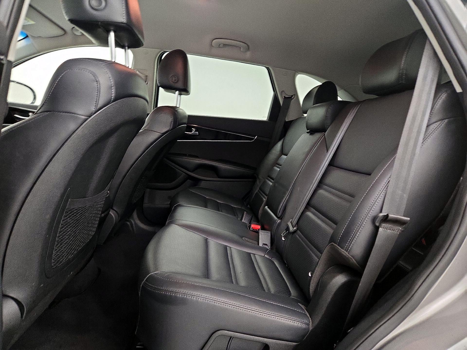 Thumbnail: 2019 Kia Sorento - 19