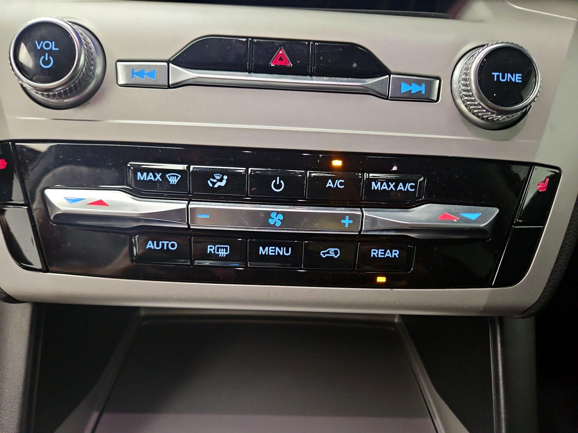 Thumbnail: 2024 Ford Explorer - 16