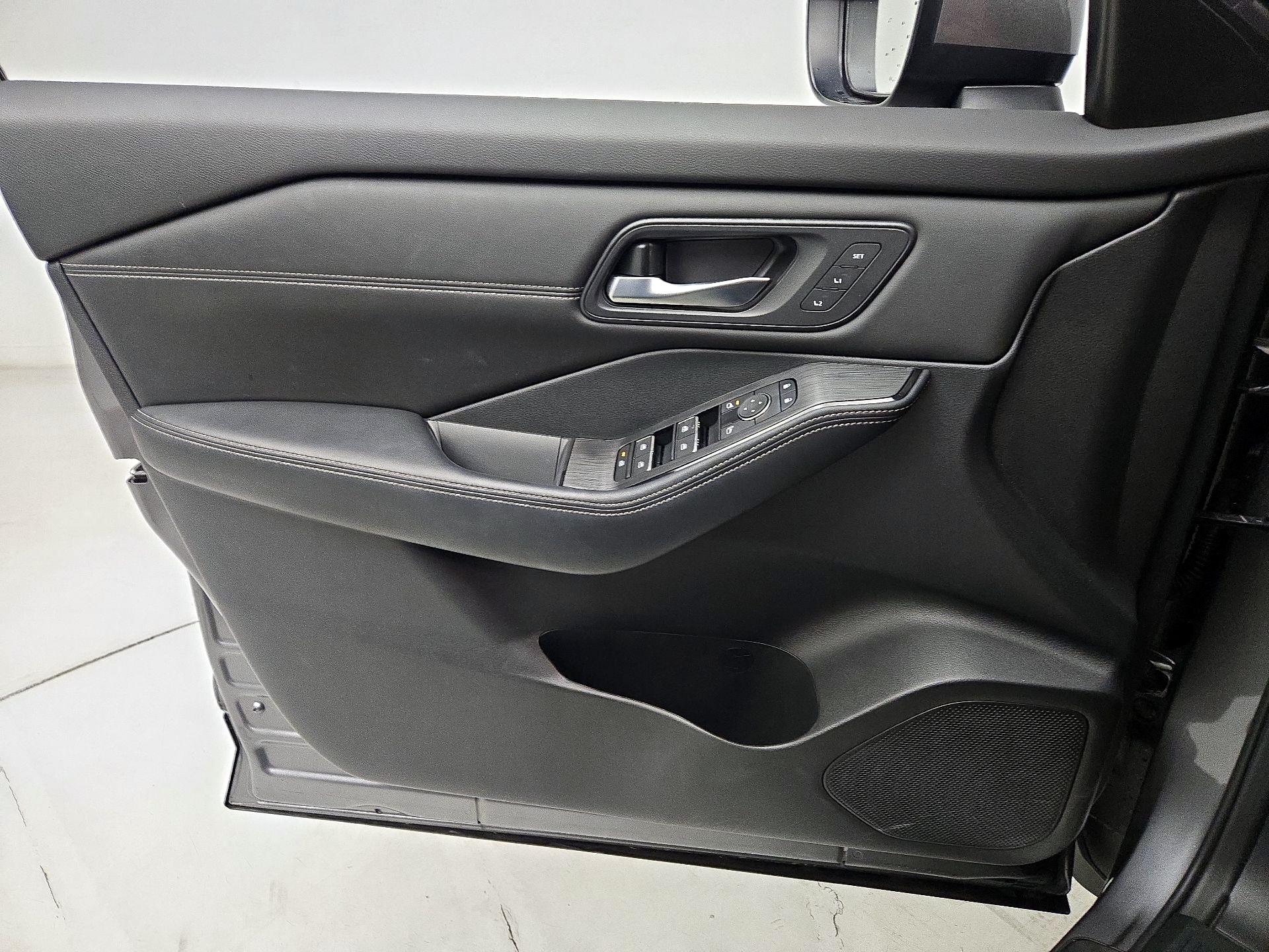 Thumbnail: 2024 Nissan Rogue - 12