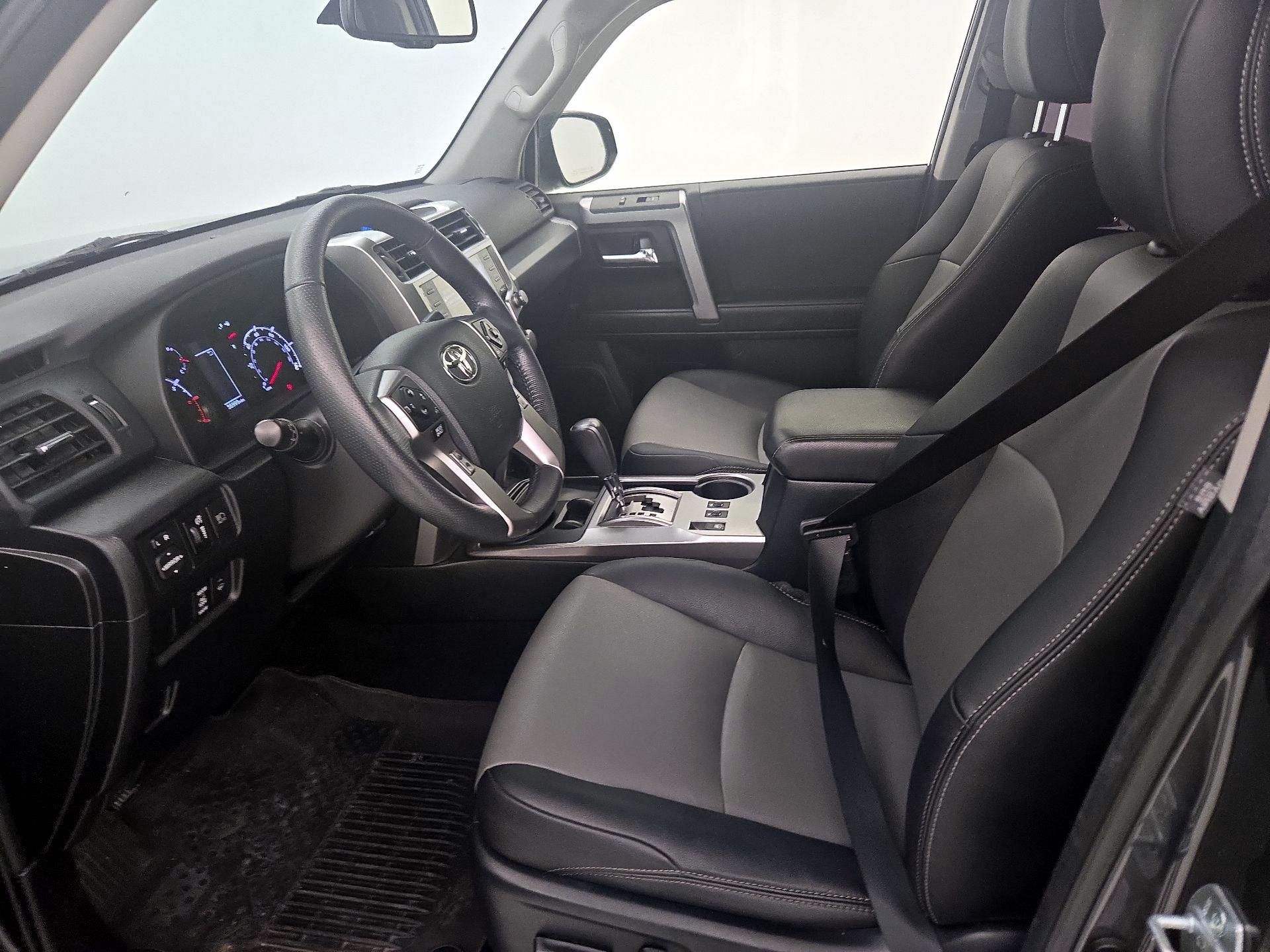 Thumbnail: 2022 Toyota 4Runner - 11