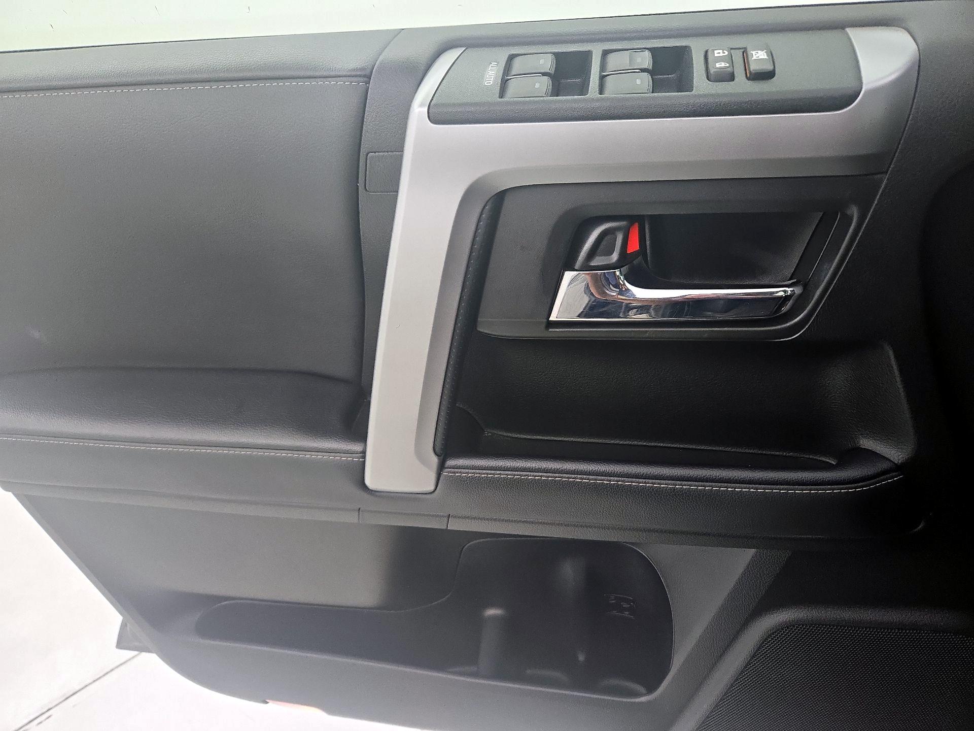 Thumbnail: 2022 Toyota 4Runner - 12