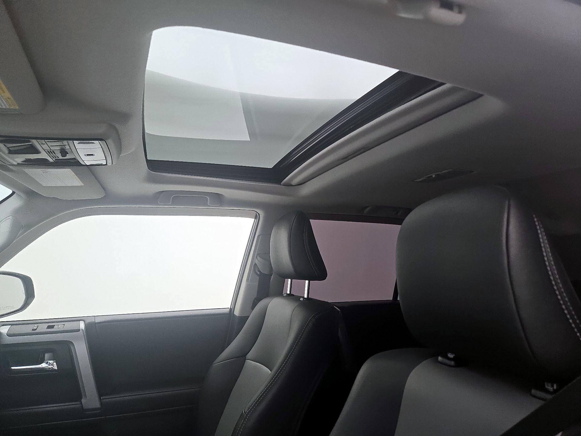 Thumbnail: 2022 Toyota 4Runner - 19