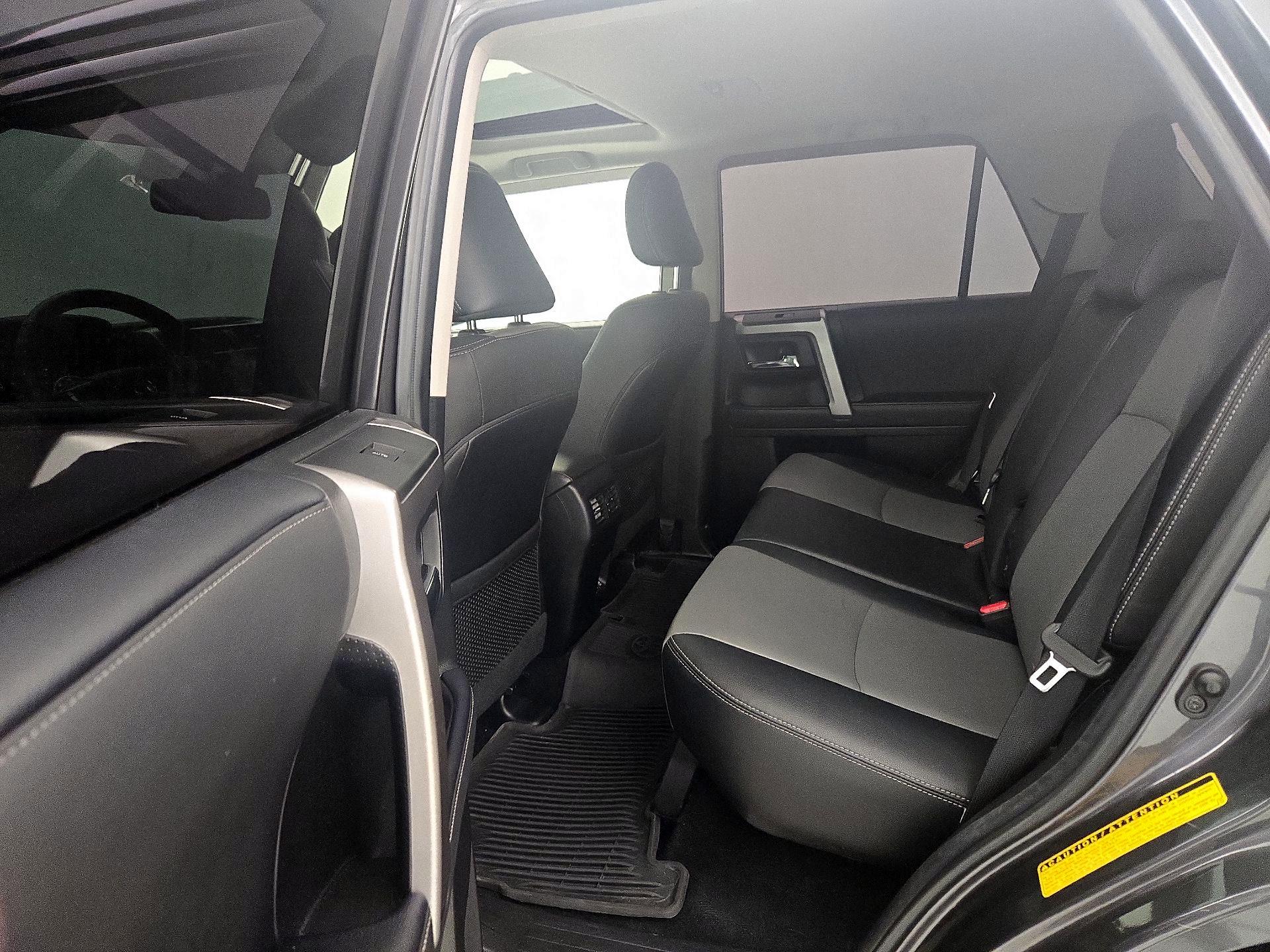 Thumbnail: 2022 Toyota 4Runner - 20